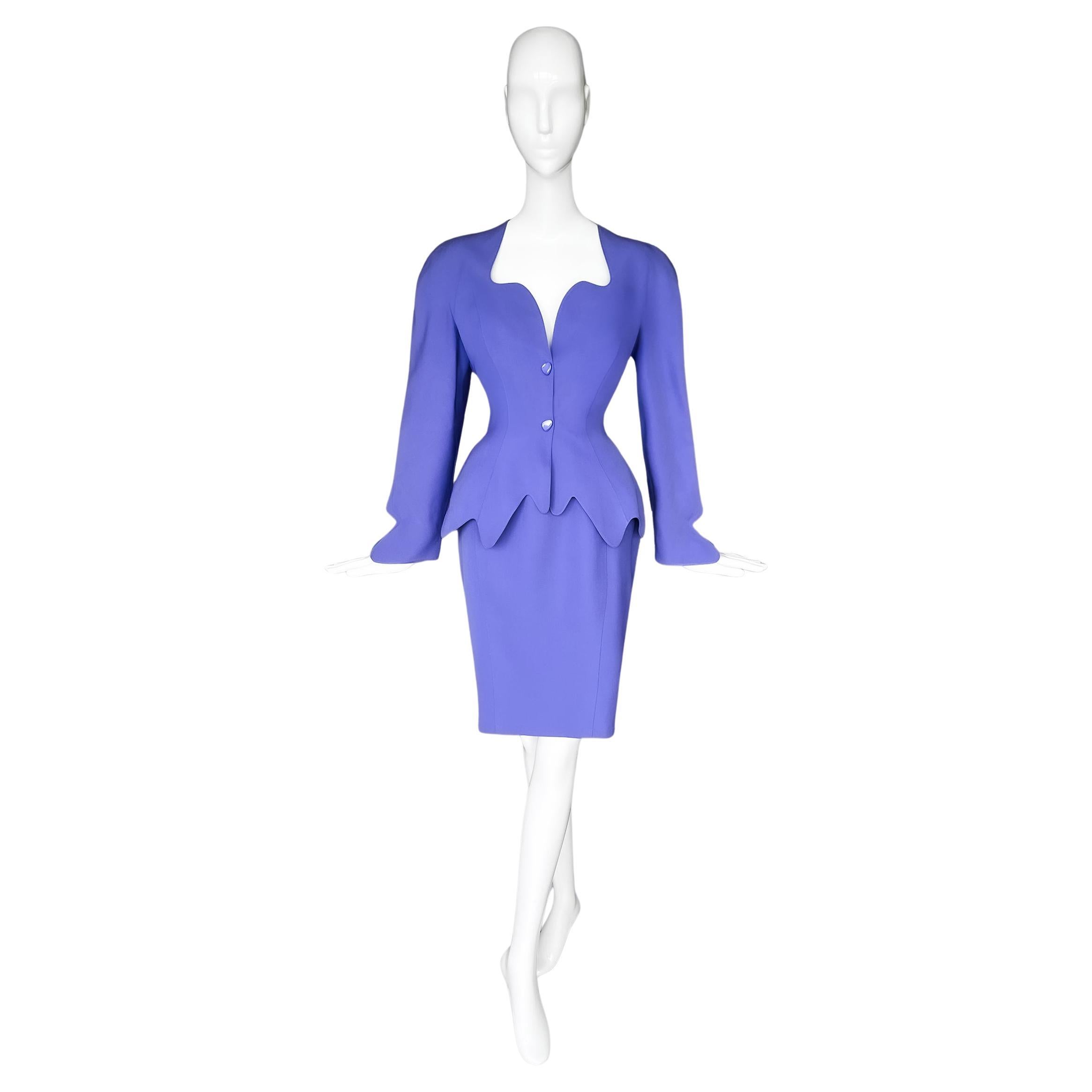 Thierry Mugler Sculptural FW 1997 Gonna a smerlo Set giacca e gonna