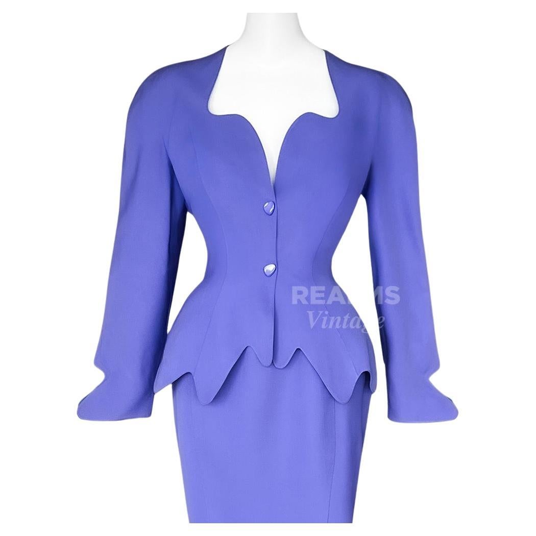 Thierry Mugler Sculptural FW 1997 Gonna a smerlo Set giacca e gonna