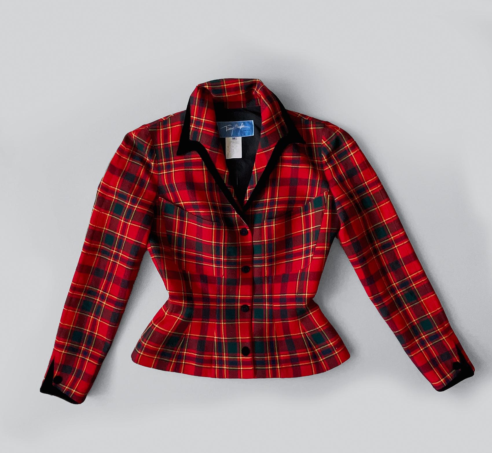 Thierry Mugler - Veste sculpturale en laine tartan avec détails en velours rouge et noir Excellent état - En vente à Berlin, BE