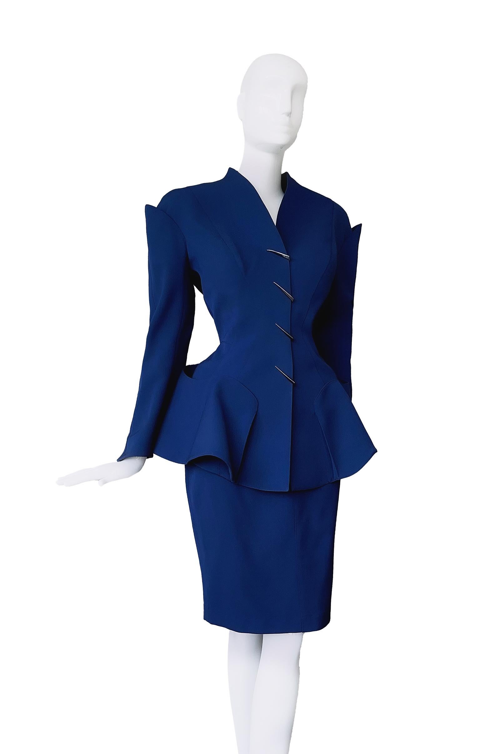 Women's Thierry Mugler Scuptural Suit  FW 1995  Architecture Collection Metal Details For Sale