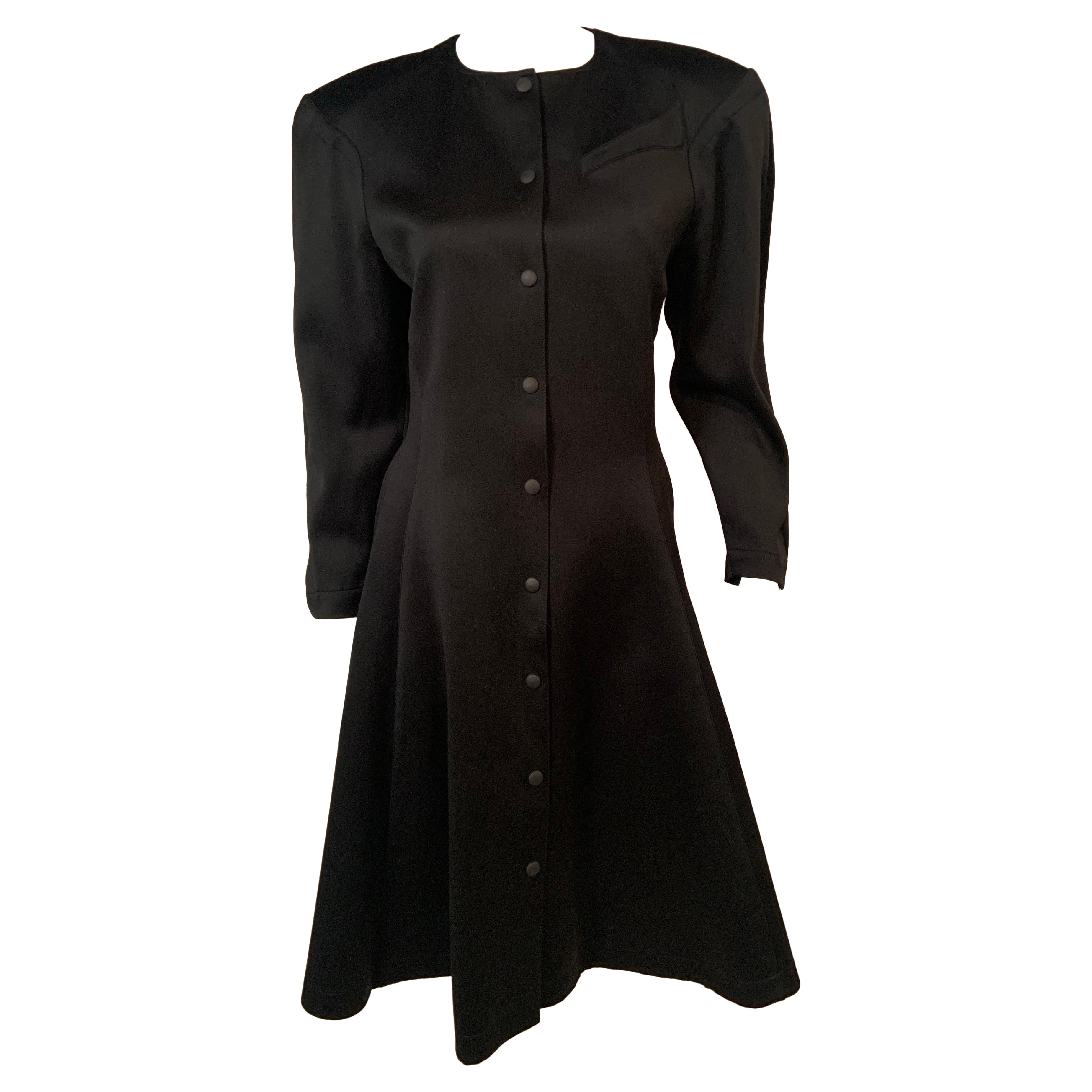 Robe en laine noire à boutons-pression de Thierry Mugler en vente