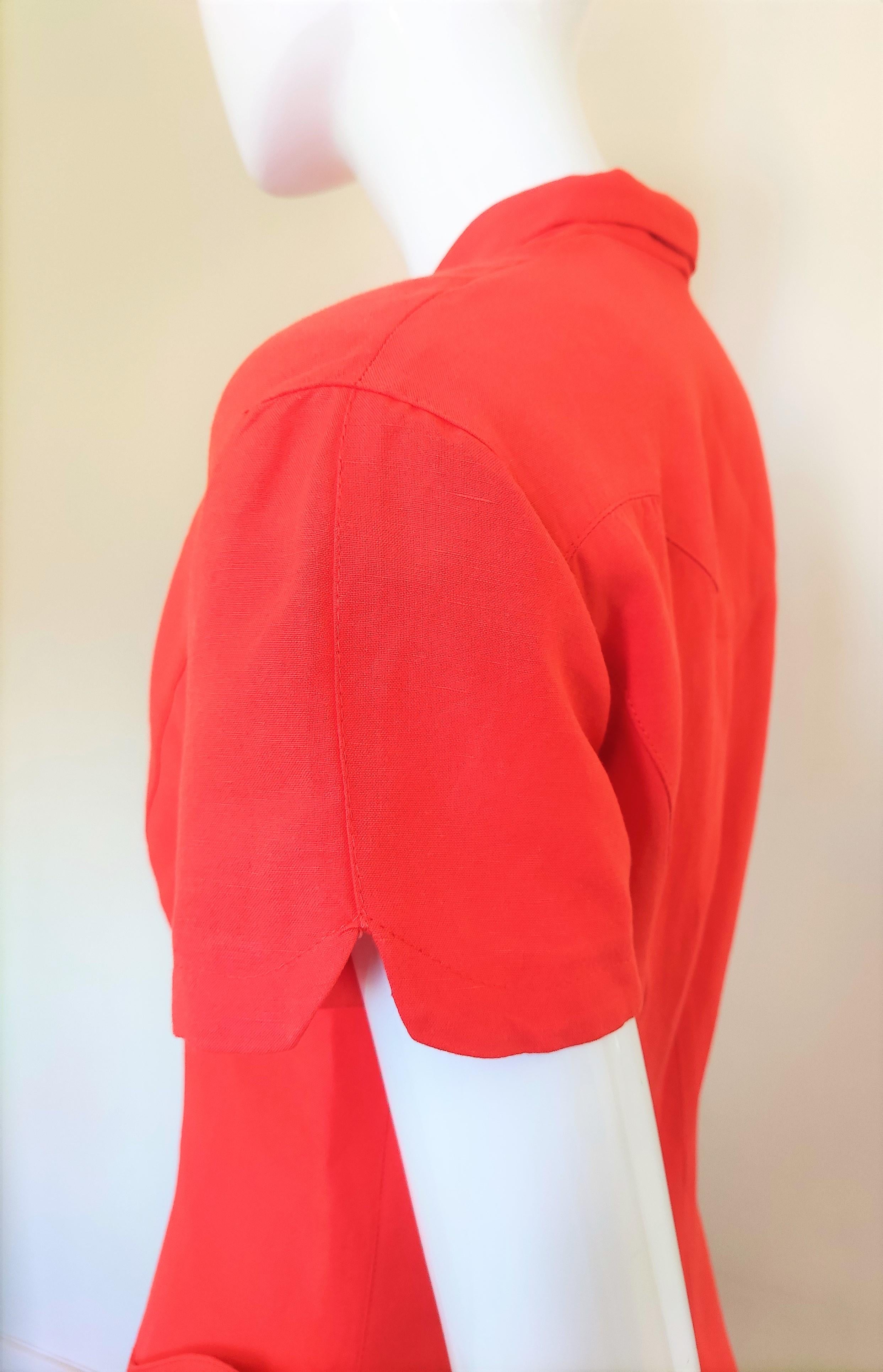Thierry Mugler Space Future Wasp Ensemble-Anzug mit activer Taille in Rot und Orange im Angebot 6