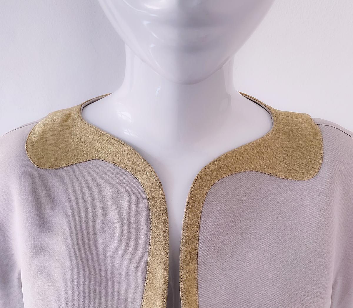Thierry Mugler SS 1992 Gold Metallic Details Fitted Sculptural Silk Jacket In Good Condition For Sale In Berlin, BE