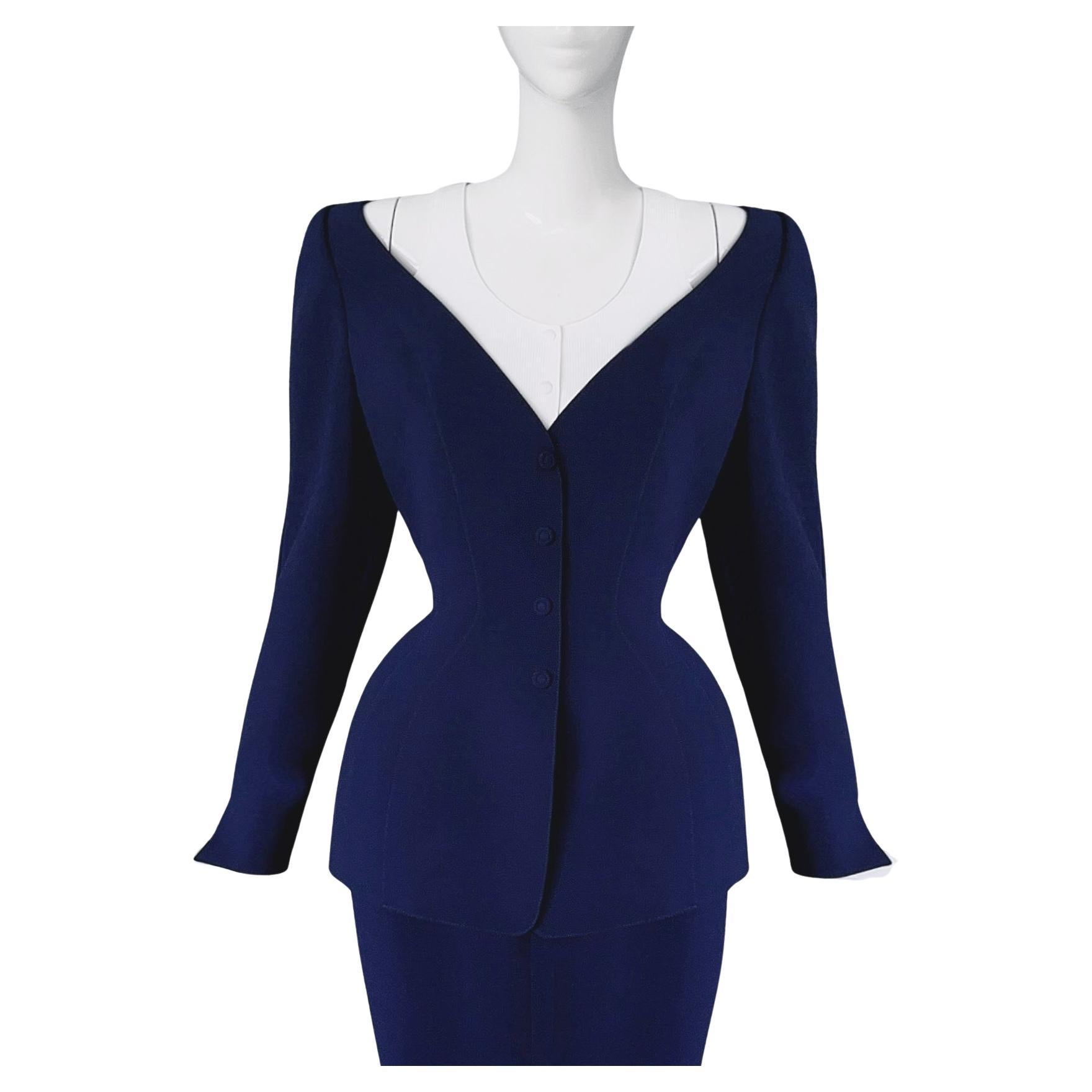 Thierry Mugler SS 1999: un ensemble scultoreo di giacca e gonna. in vendita