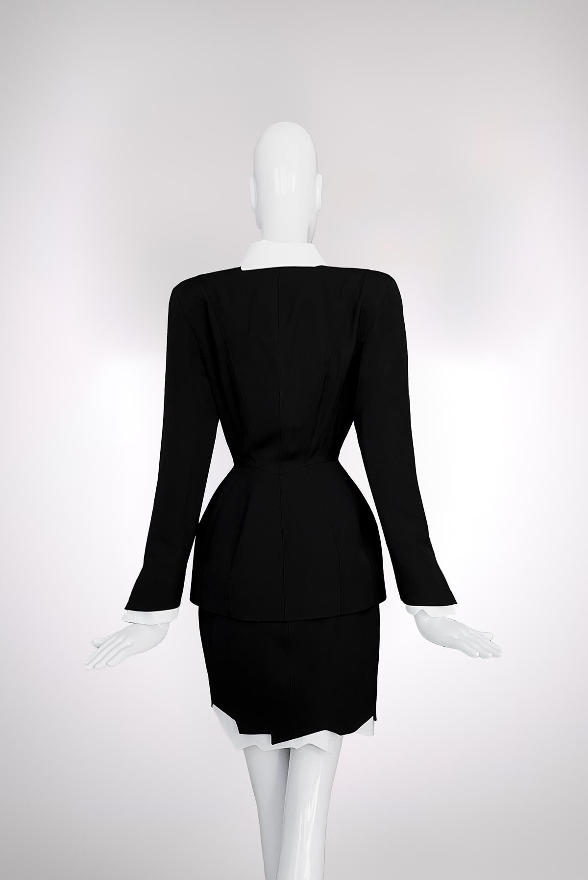 Thierry Mugler SS1994 Archival Iconic Runway Suit Sculptural ZigZag Jacket Skirt For Sale 5