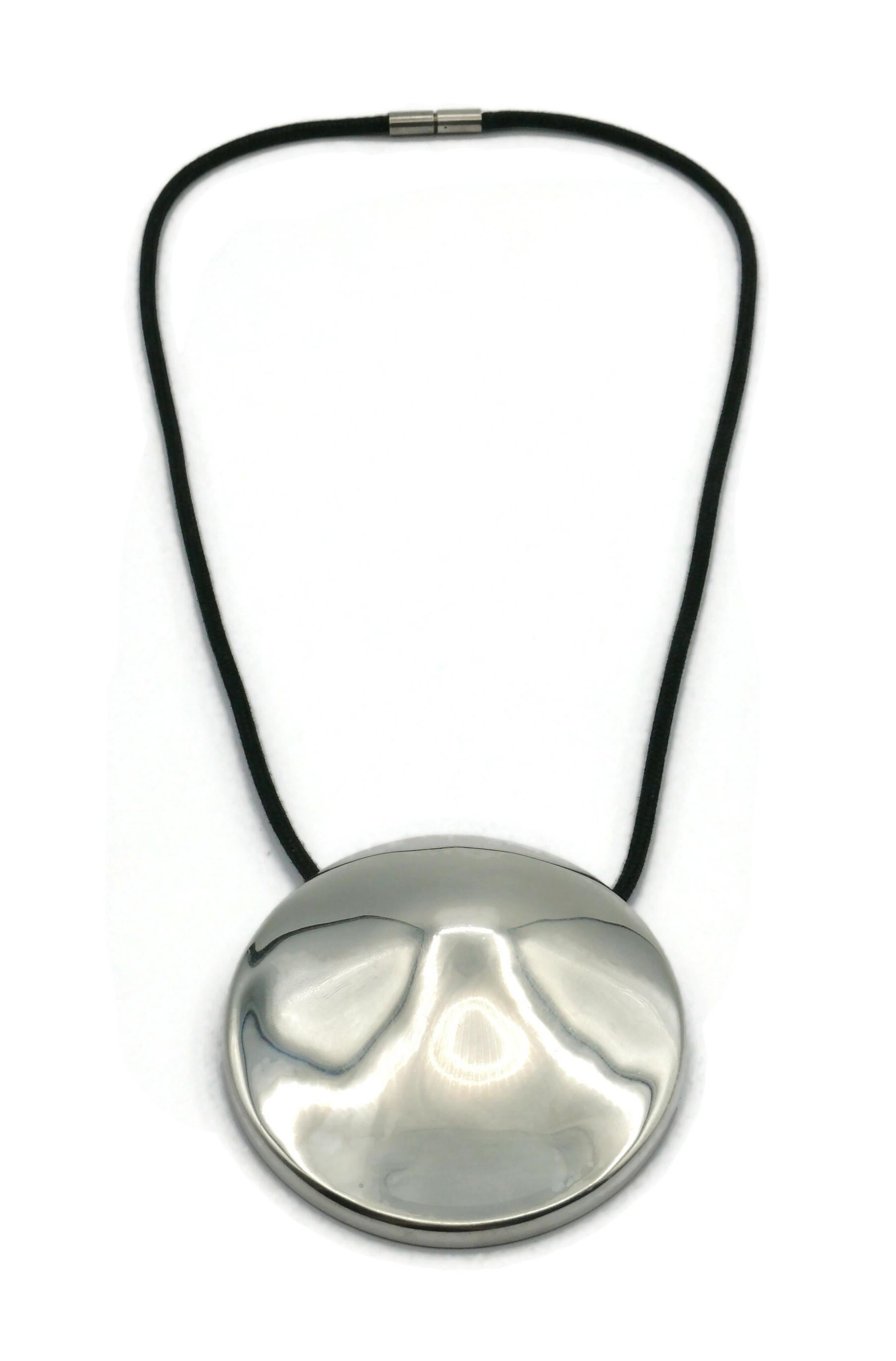 Thierry Mugler Sterling Silver Pendant Necklace In Good Condition For Sale In Nice, FR