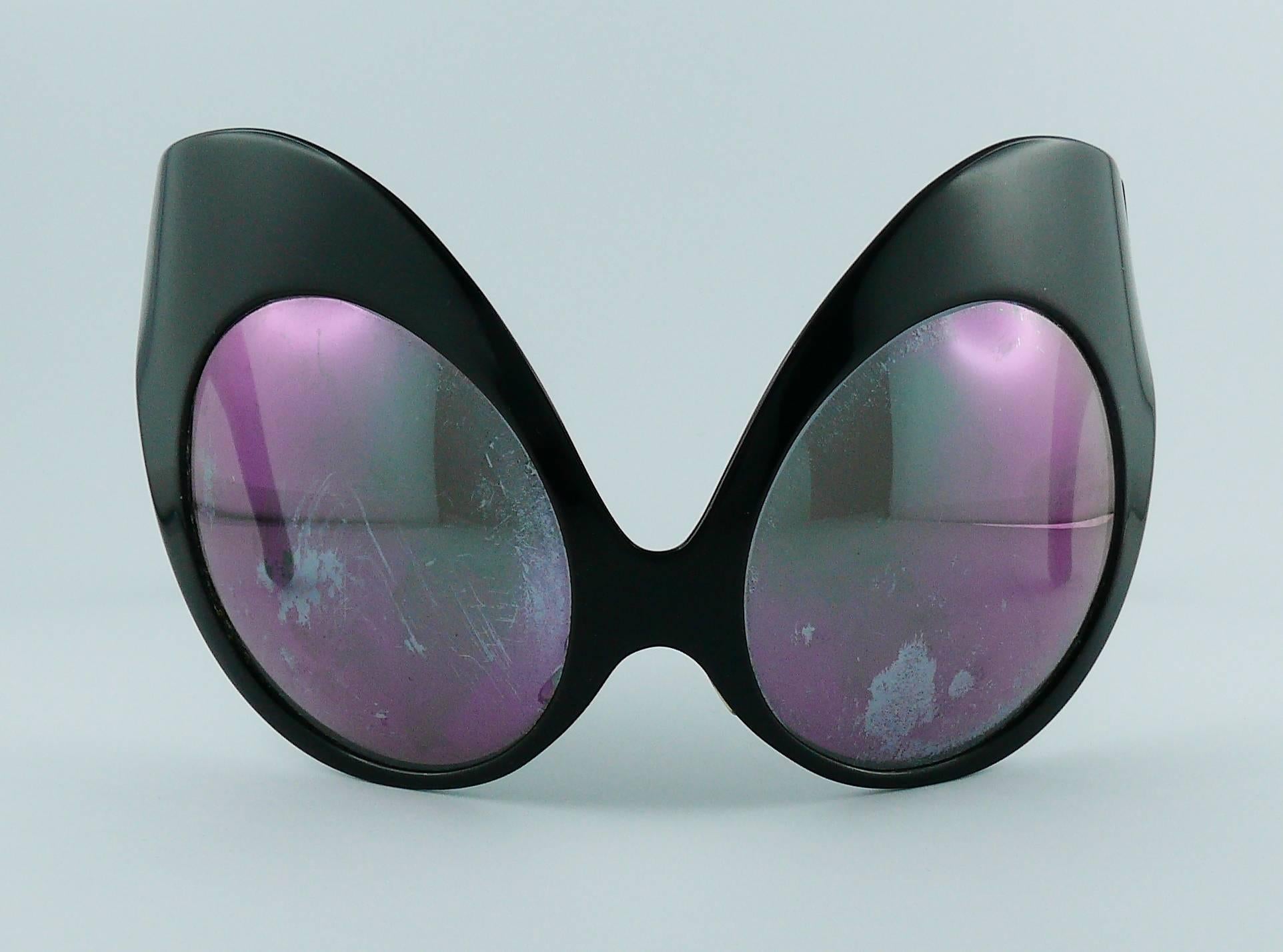 Thierry Mugler Vintage Guepe Sunglasses, Spring / Summer 1997 1