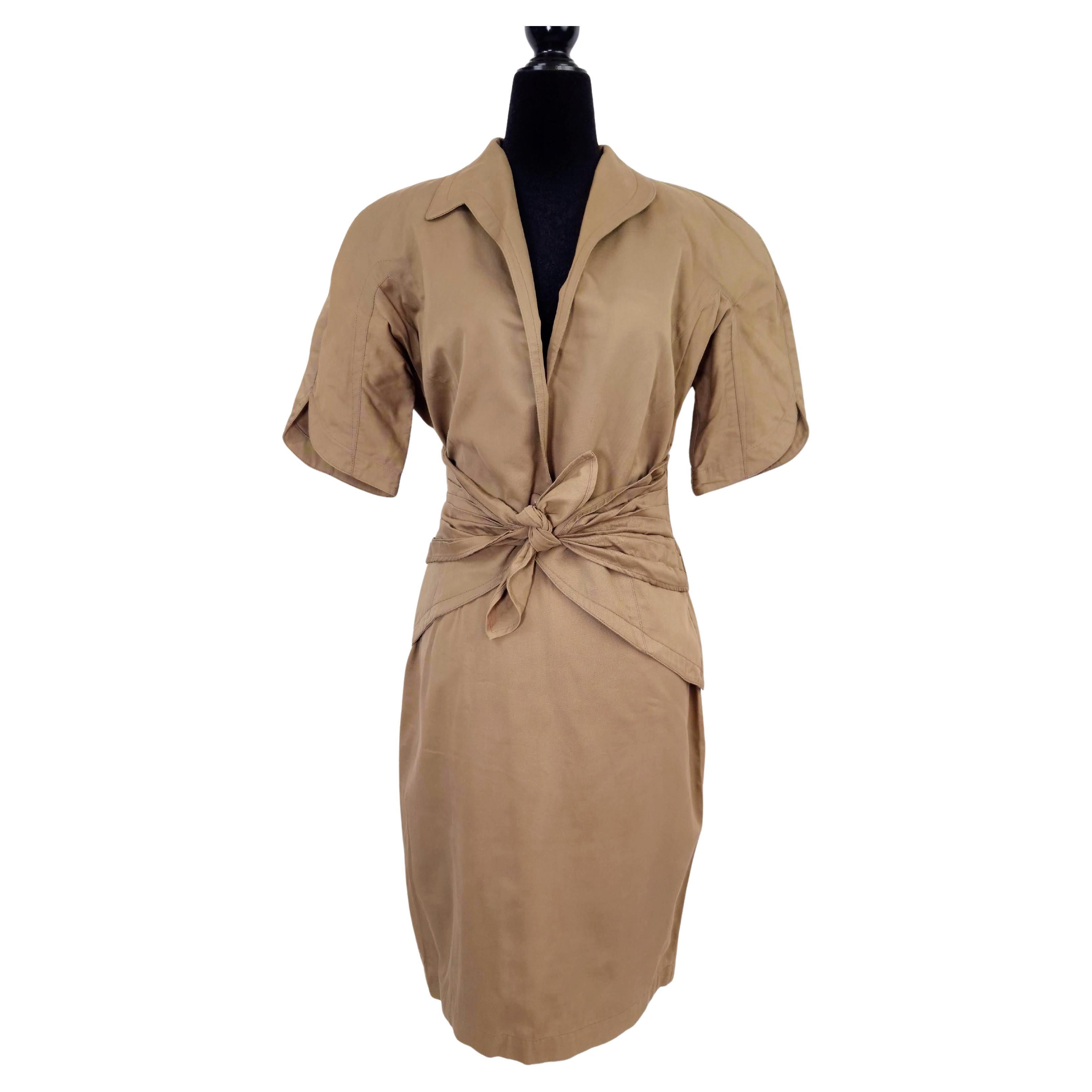 Thierry Mugler brown suit with short-sleeved jacket For Sale