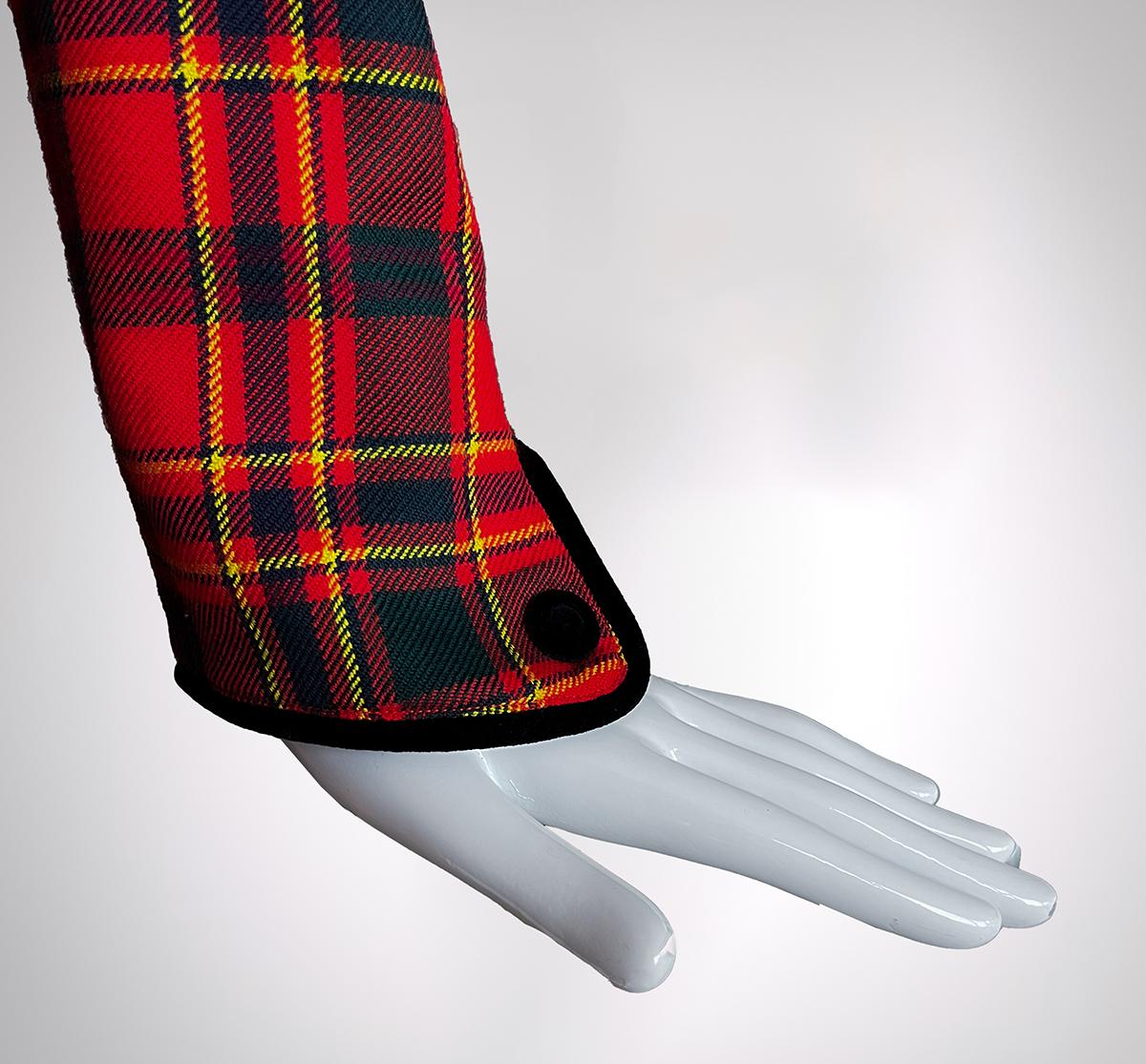 Thierry Mugler FW 1995 Tartan Skirt Suit Velvet Details Sculptural Red Black In Excellent Condition In Berlin, BE