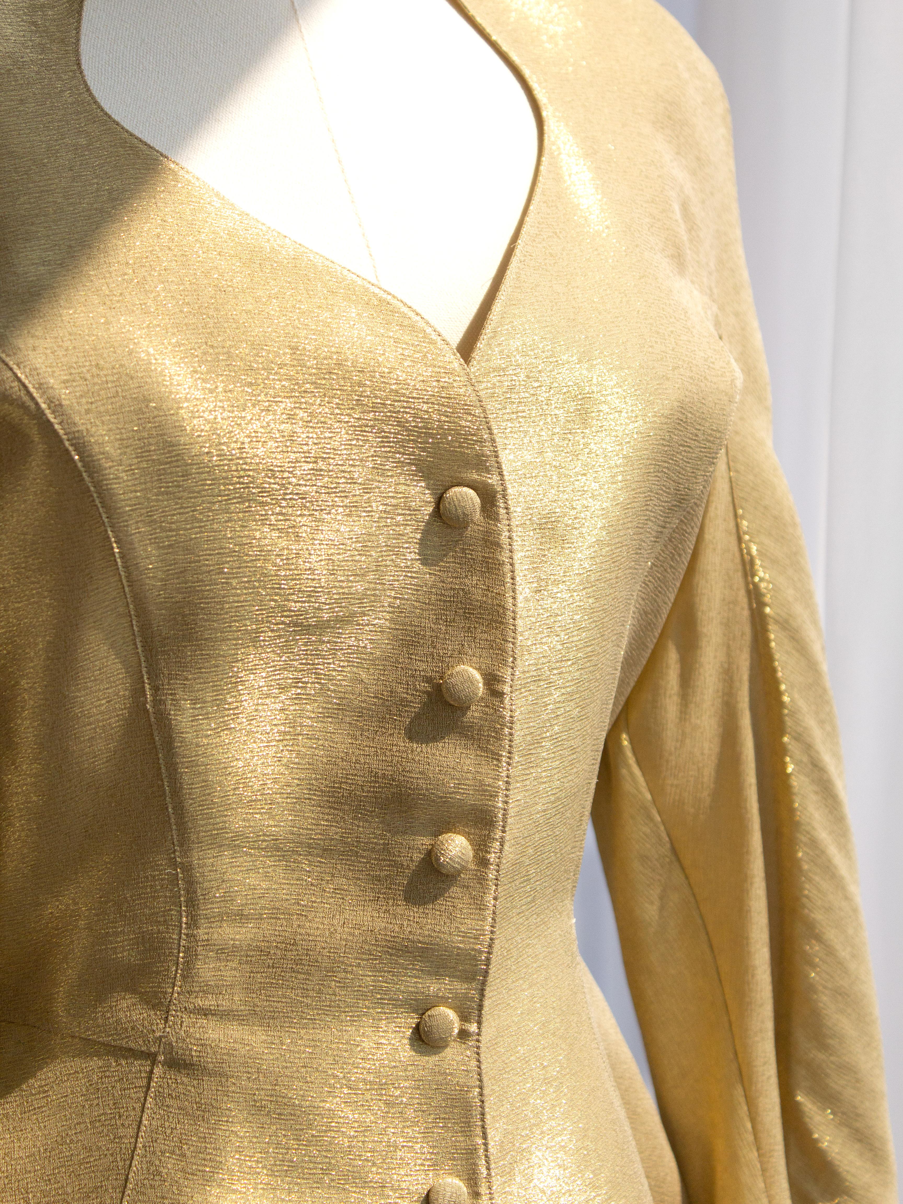 Thierry Mugler Vintage 1980er Jahre Skulpturale fließende, goldfarbene, goldfarbene Seidenjacke im Angebot 2