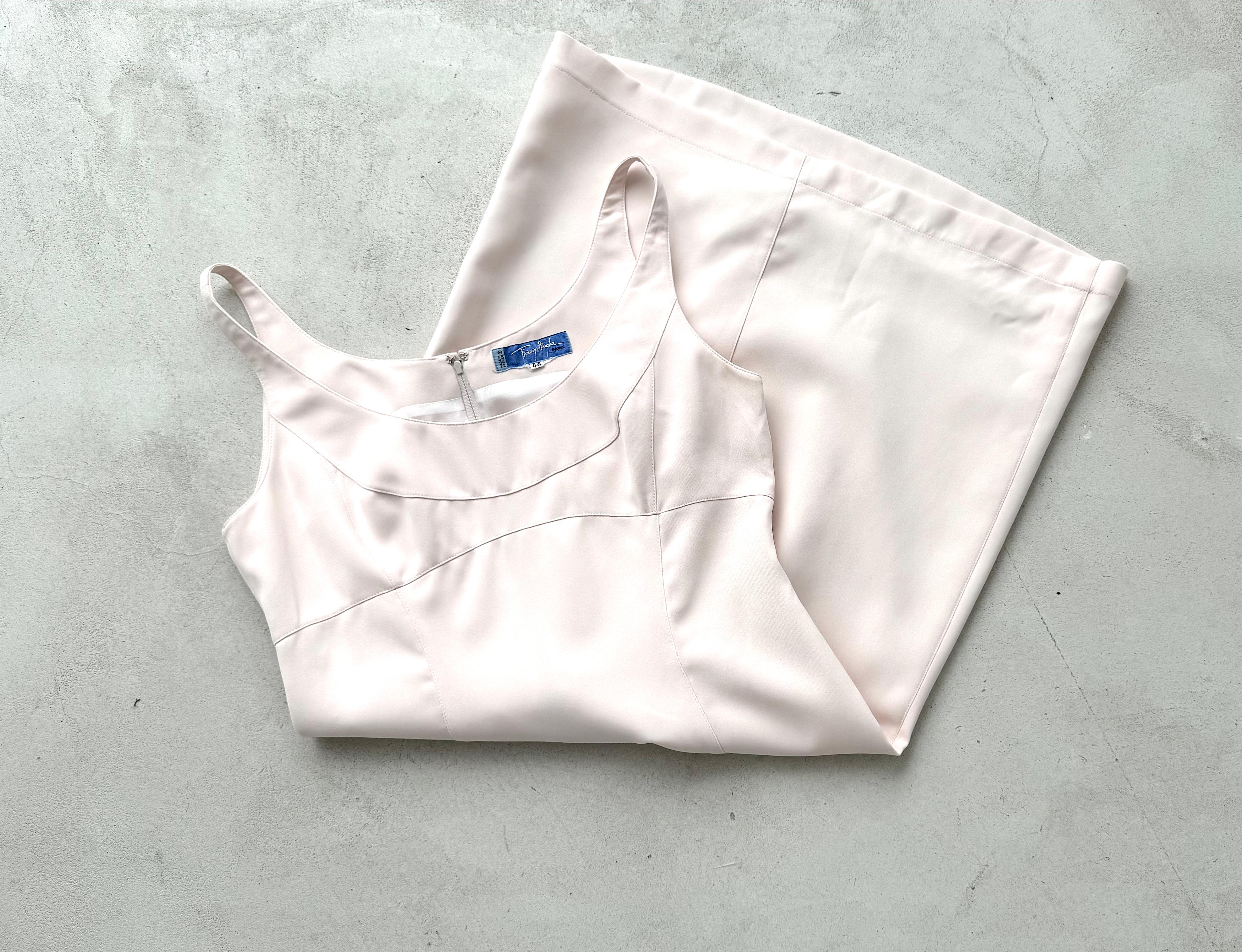 Thierry Mugler Vintage 90s Elegante Vestido por Debajo de la Rodilla Rosa Empolvado en venta 4