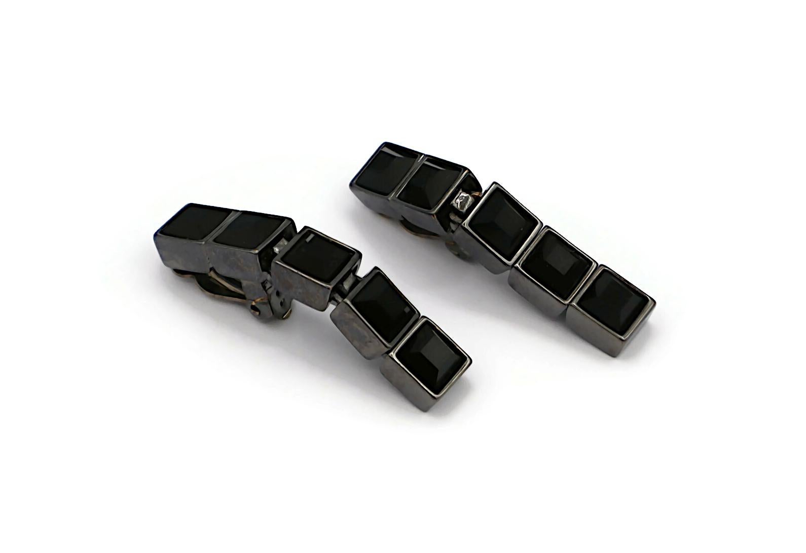 THIERRY MUGLER Vintage Black Crystal Dangle Earrings In Good Condition For Sale In Nice, FR