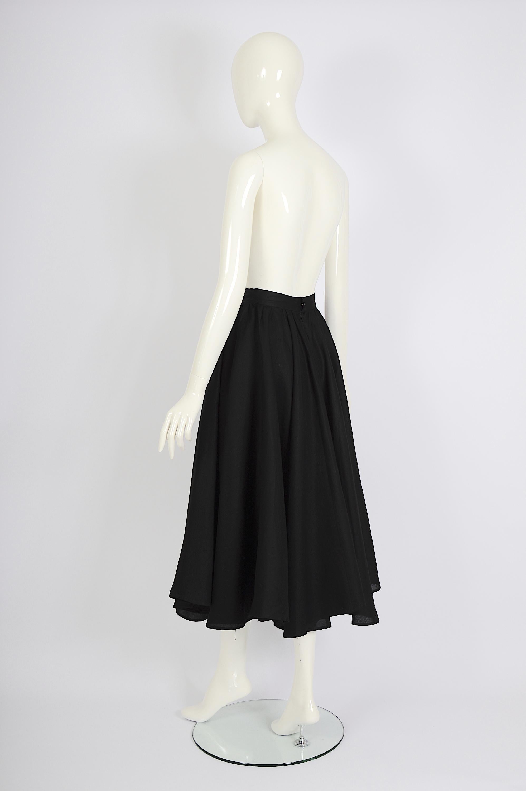 Women's Thierry Mugler vintage black linen full circle swing skirt For Sale
