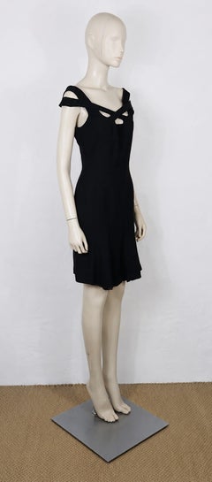Vestido vintage negro con corte escultural y aberturas de Thierry Mugler