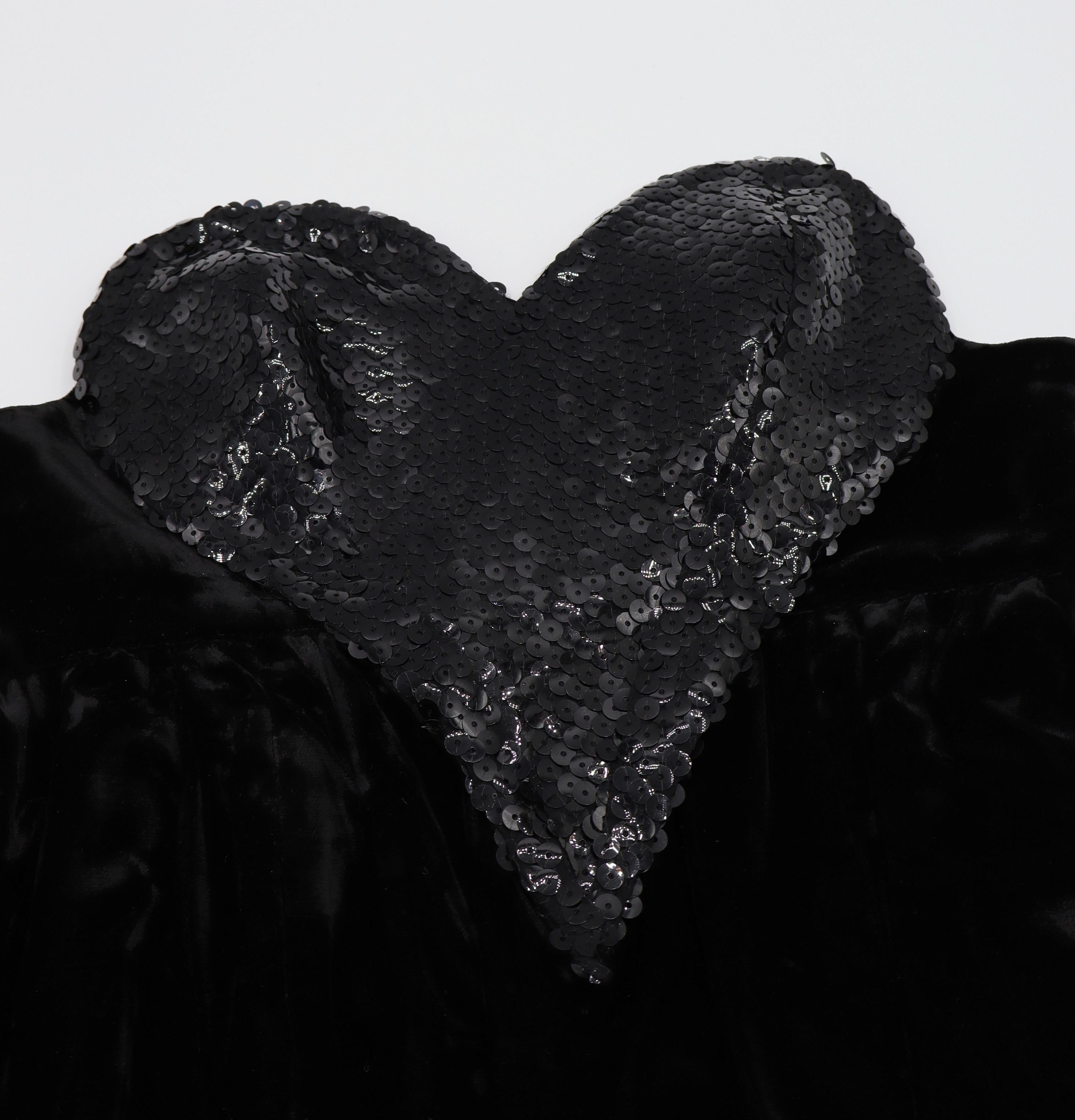 THIERRY MUGLER Vintage Schwarzes Blasenkleid aus Samt mit Pailletten und Herz-Bustier im Angebot 2
