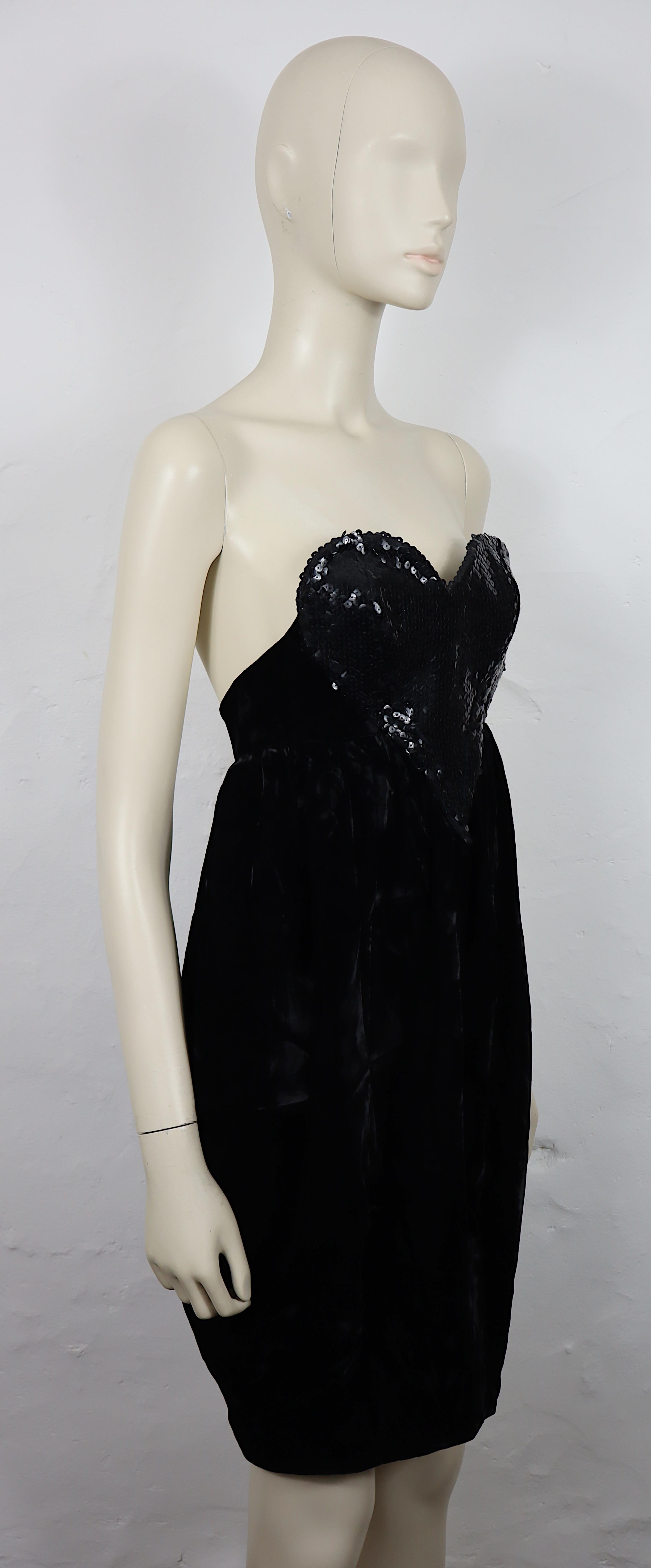 THIERRY MUGLER Vintage Schwarzes Blasenkleid aus Samt mit Pailletten und Herz-Bustier im Zustand „Gut“ im Angebot in Nice, FR