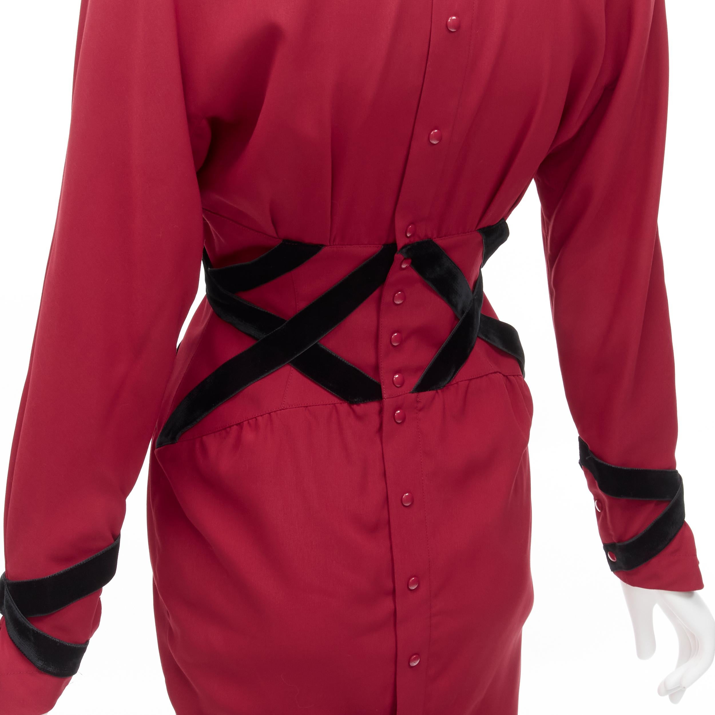 THIERRY MUGLER Vintage black velvet crisscross corset red cocktail dress IT7AR S
Reference: TGAS/D00286
Brand: Thierry Mugler
Designer: Thierry Mugler
Material: Triacetate, Polyester
Color: Red, Black
Pattern: Solid
Closure: Snap Buttons
Lining: Red