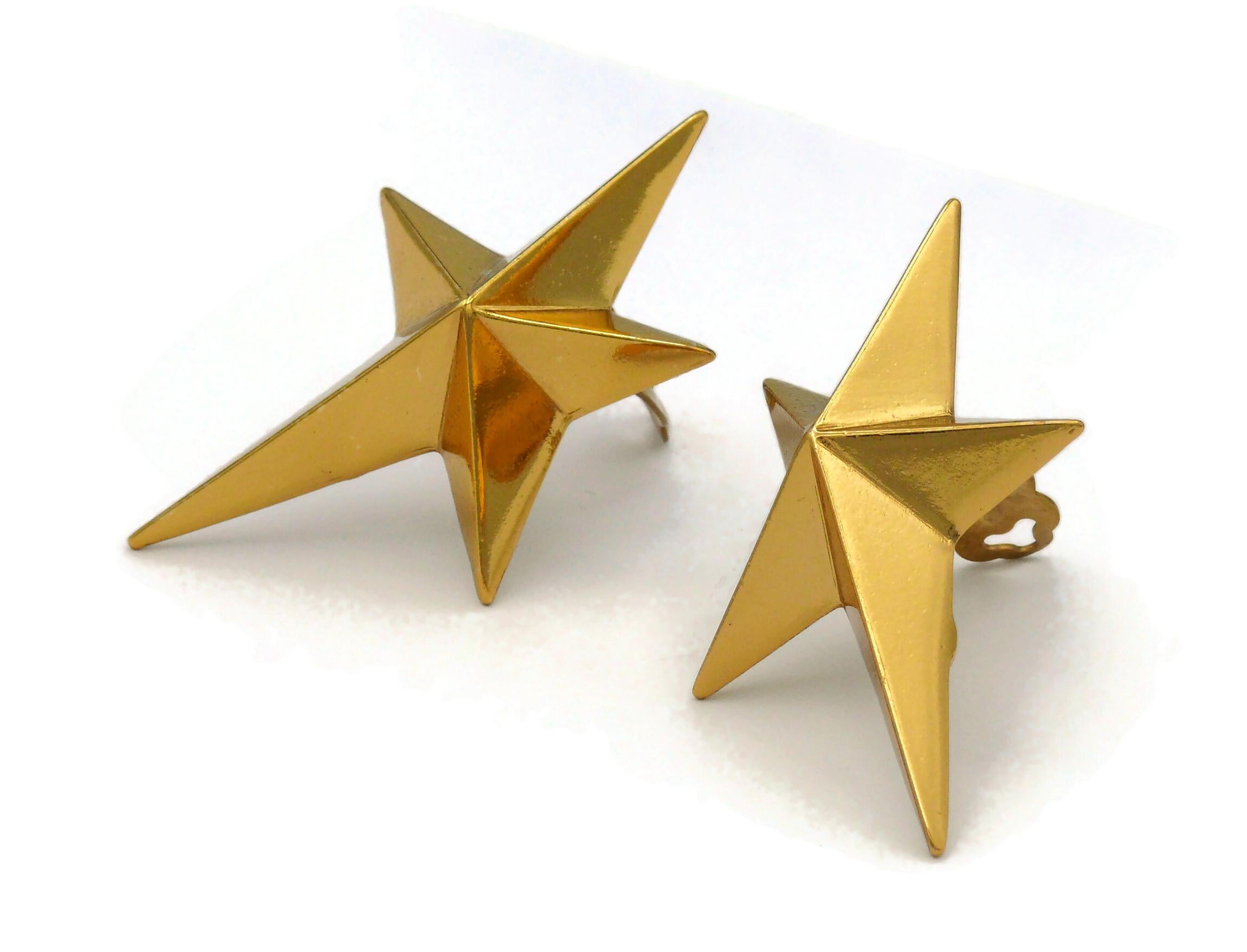 pendientes estrella mugler