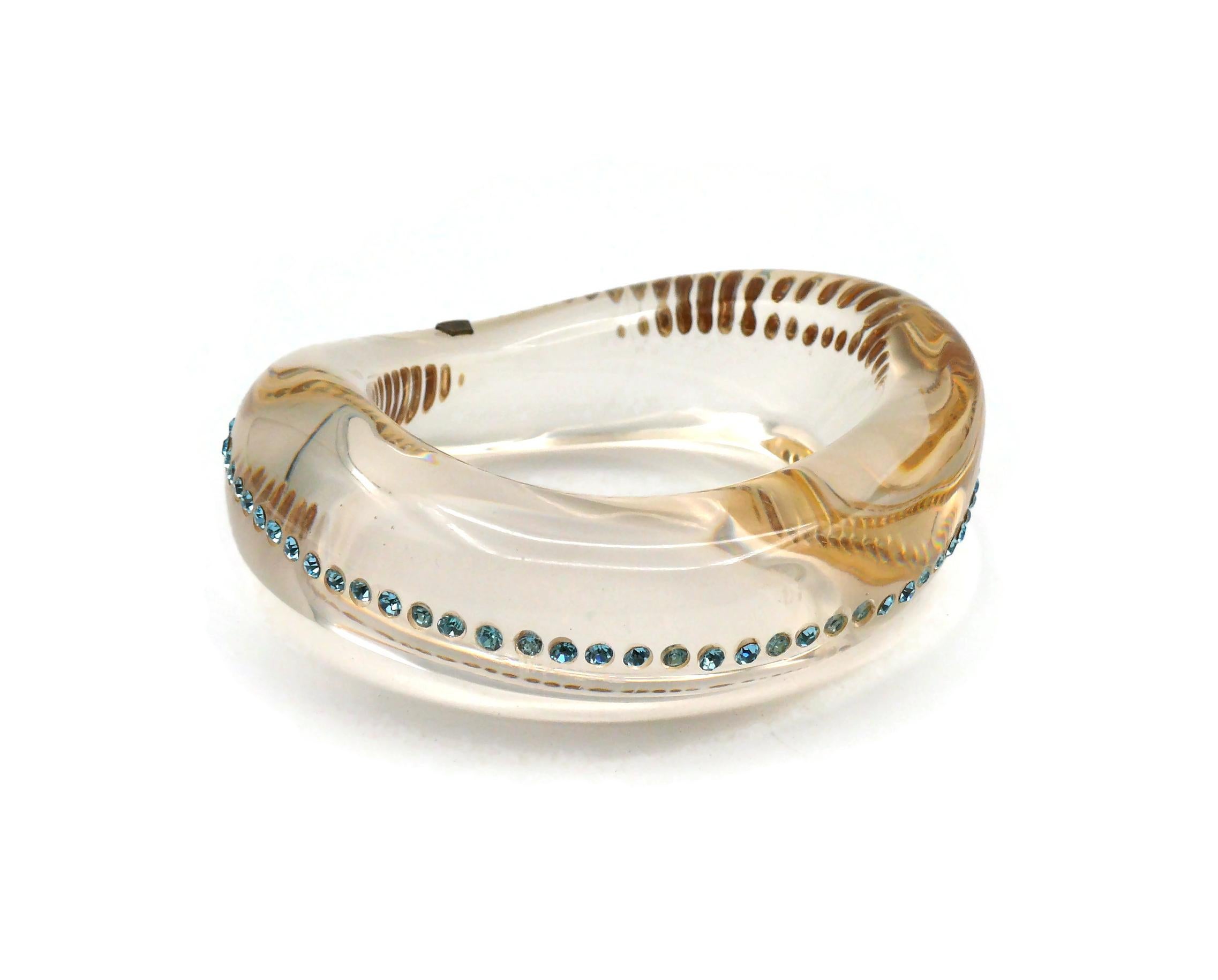 THIERRY MUGLER Pulsera vintage de resina enjoyada en venta 8