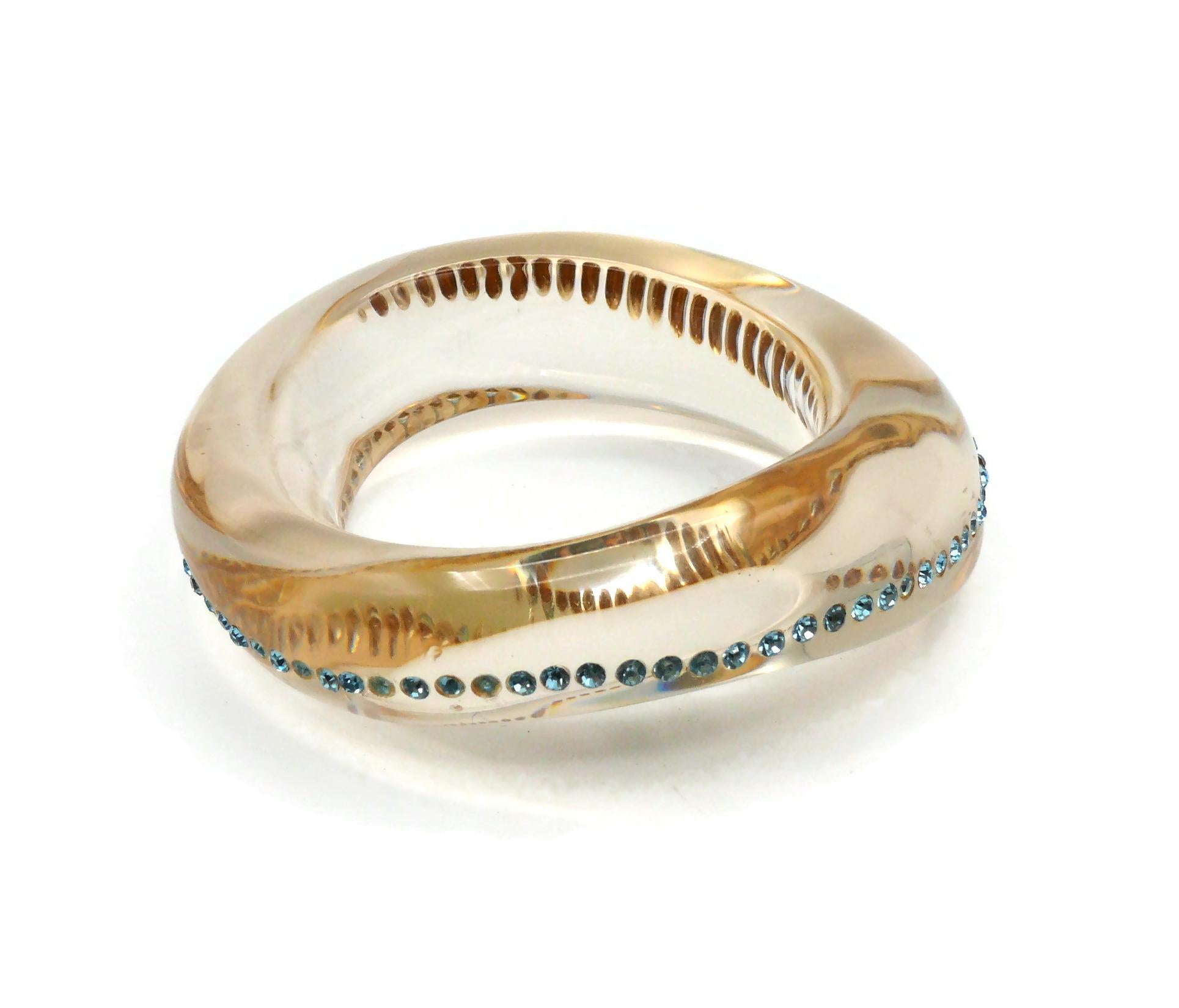 THIERRY MUGLER Pulsera vintage de resina enjoyada en venta 3