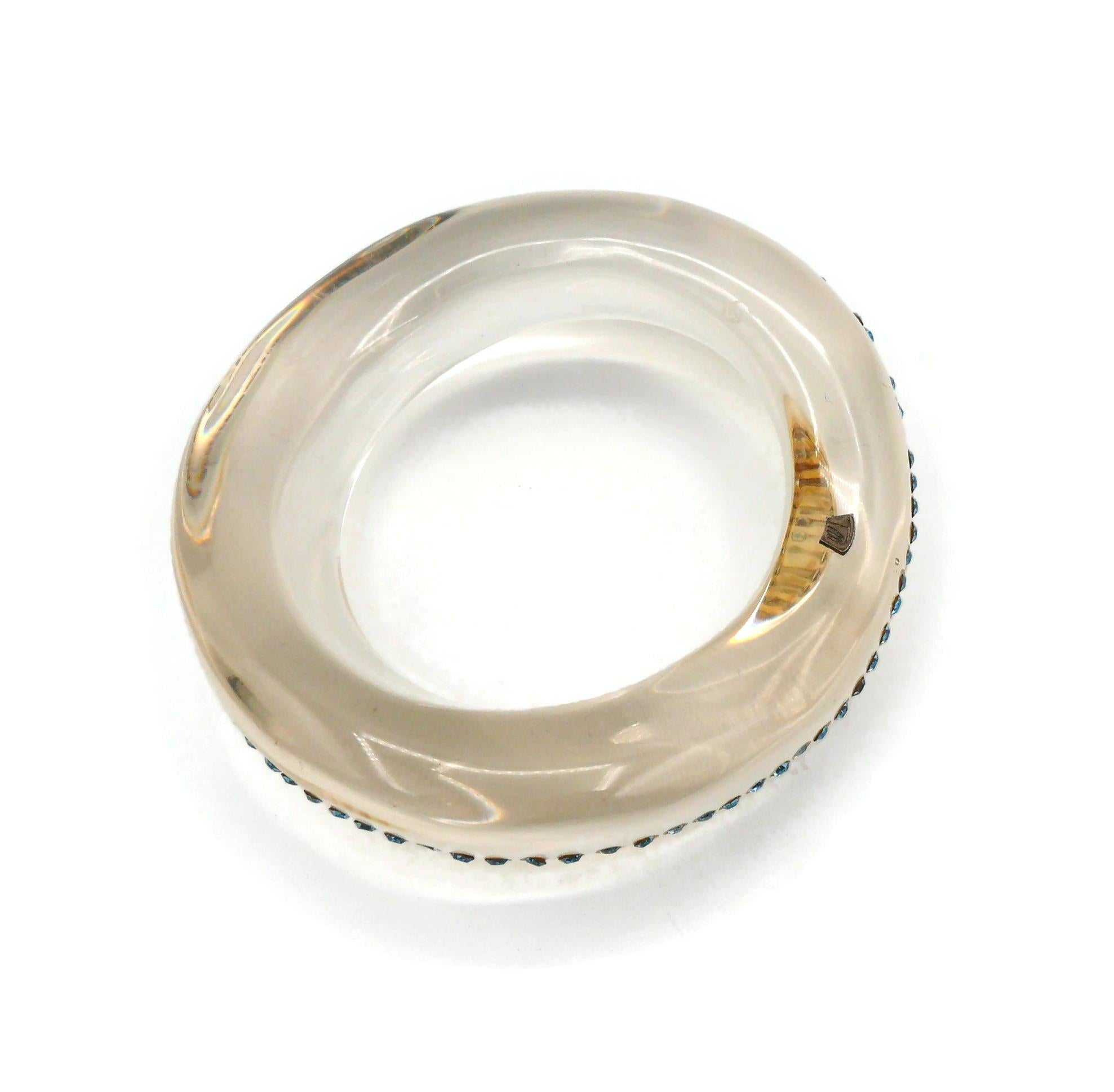 THIERRY MUGLER Pulsera vintage de resina enjoyada en venta 5