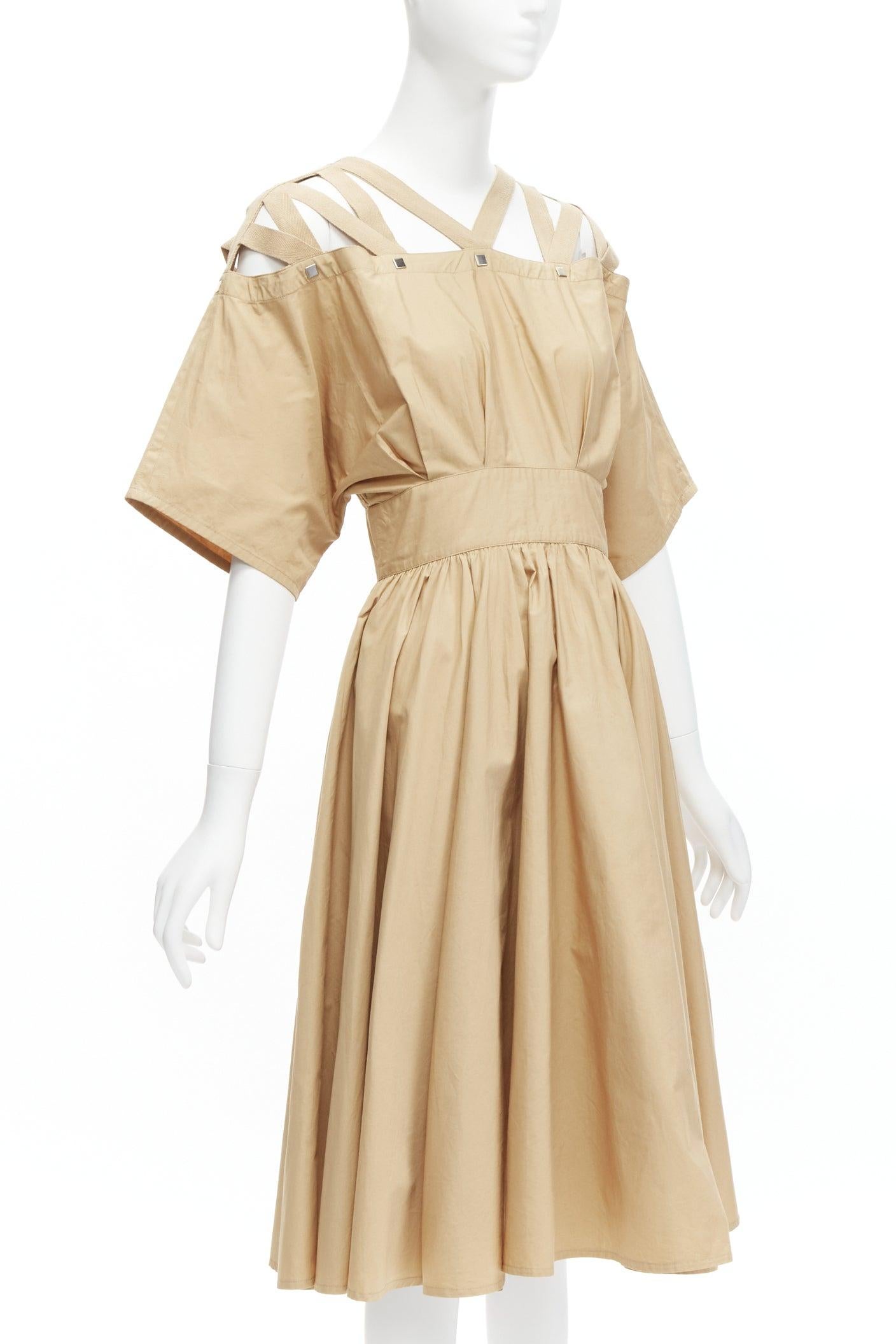 Beige THIERRY MUGLER Robe vintage en coton kaki à bretelles et clous carrés IT9A3 S en vente