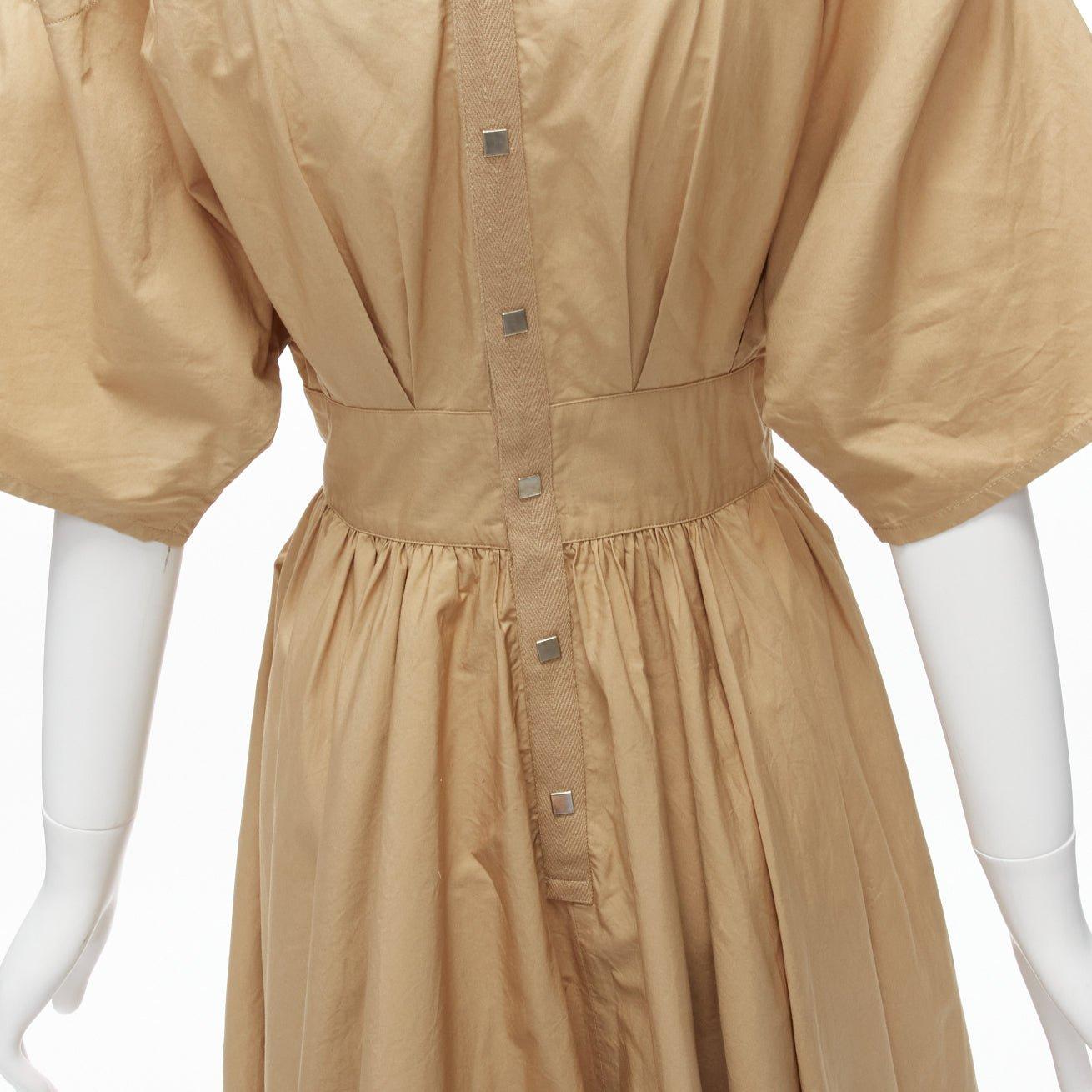 THIERRY MUGLER Robe vintage en coton kaki à bretelles et clous carrés IT9A3 S en vente 2