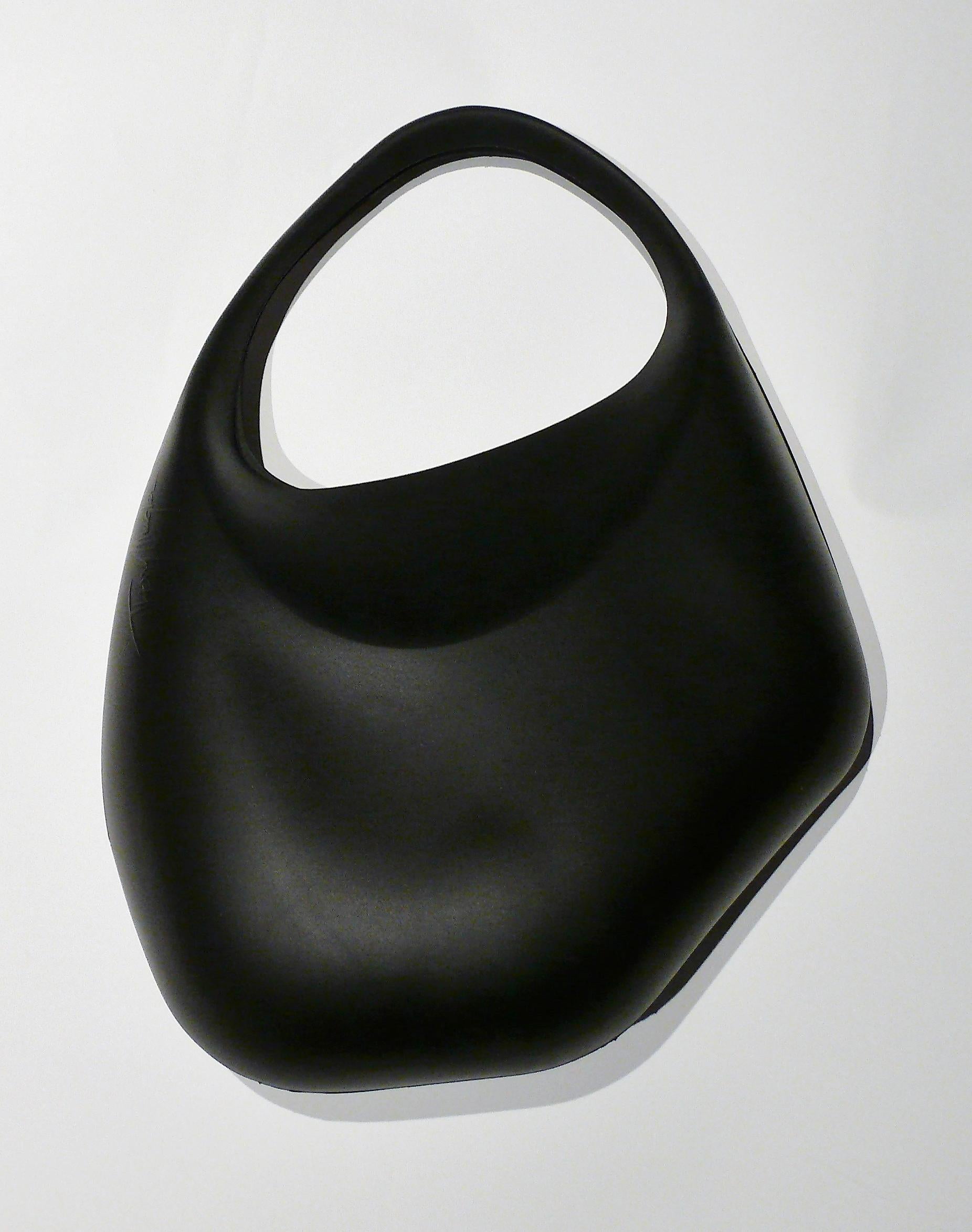 Thierry Mugler Vintage Rare Iconic Black Le Bubble Rubber Handbag In Excellent Condition In Nice, FR