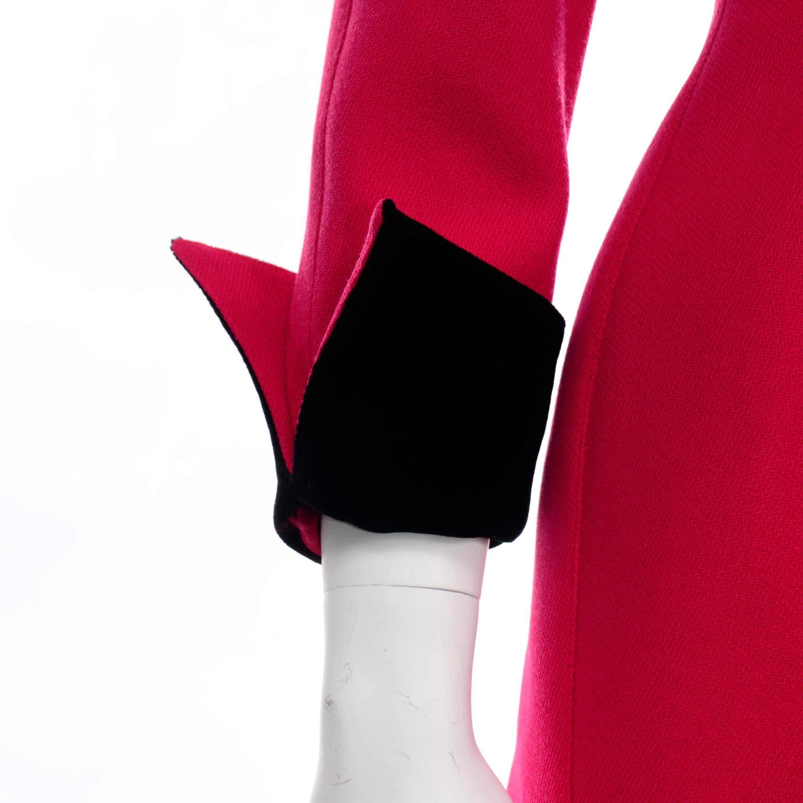 Thierry Mugler - Tailleur jupe et blazer vintage rouge fraise avec bordure en velours noir en vente 5
