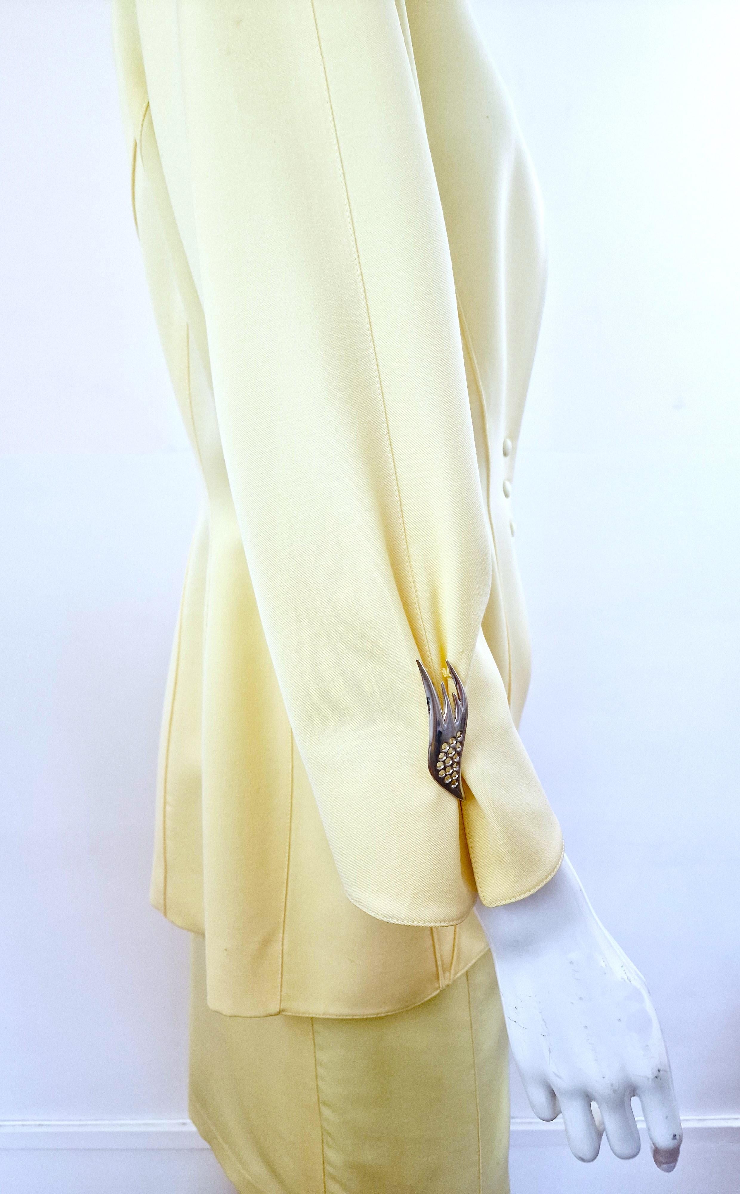 Thierry Mugler Yellow Metal Shiny Star Large Evening Vampir Couture Dress Suit  For Sale 1
