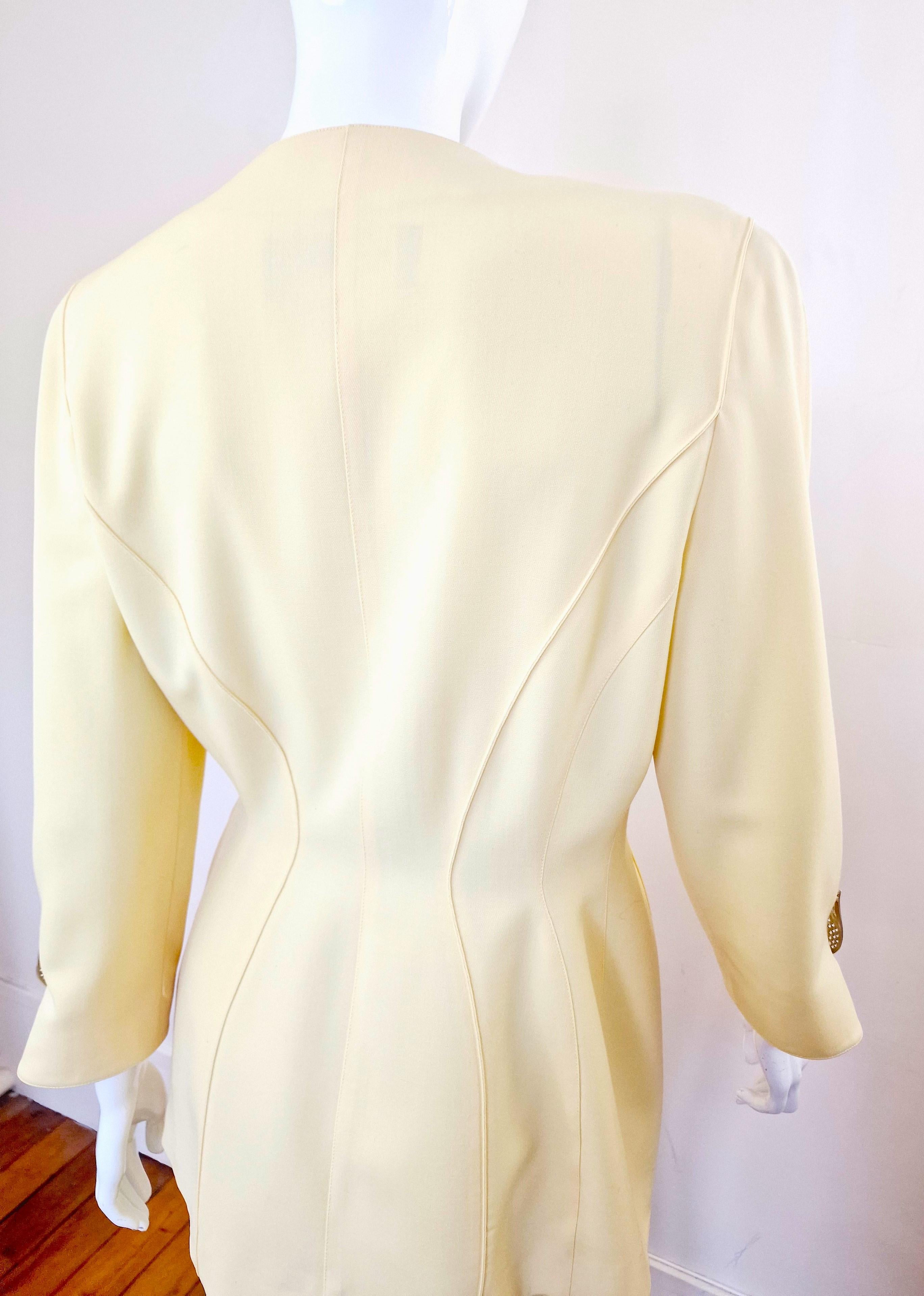  Thierry Mugler Yellow Metal Shiny Star Large Evening Vampir Couture Dress Suit  For Sale 2
