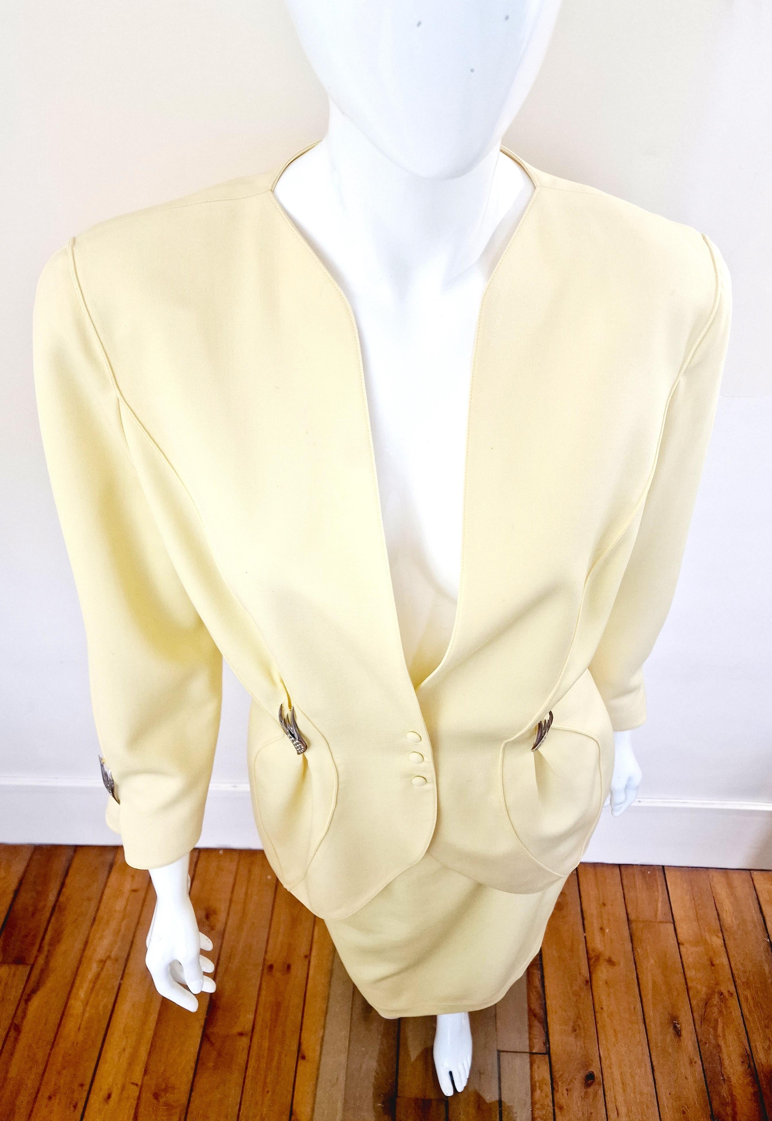  Thierry Mugler Yellow Metal Shiny Star Large Evening Vampir Couture Dress Suit  For Sale 3