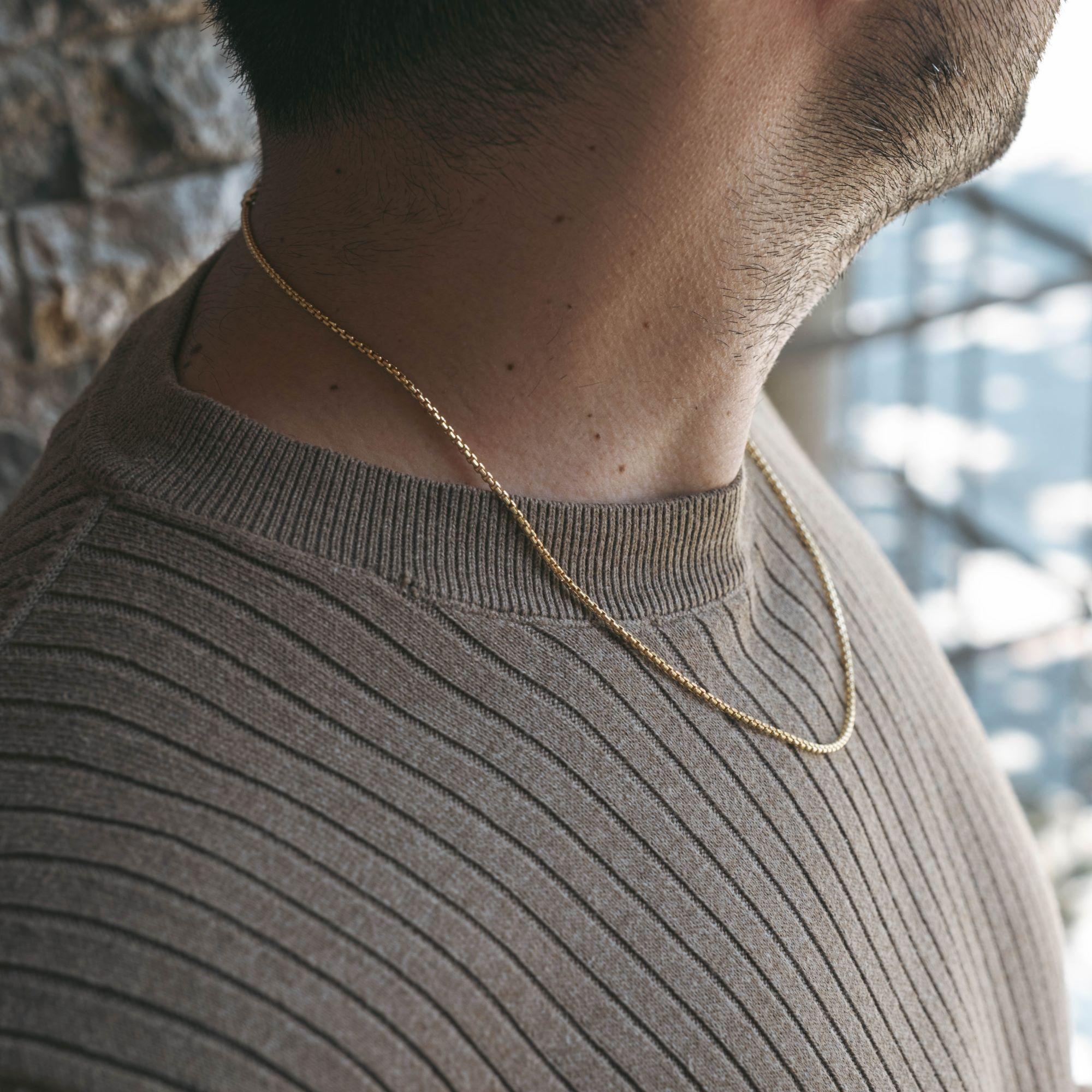 14K Solid Gold Thin Box Link Chain Necklace – Minimalist Layering Design For Sale 6