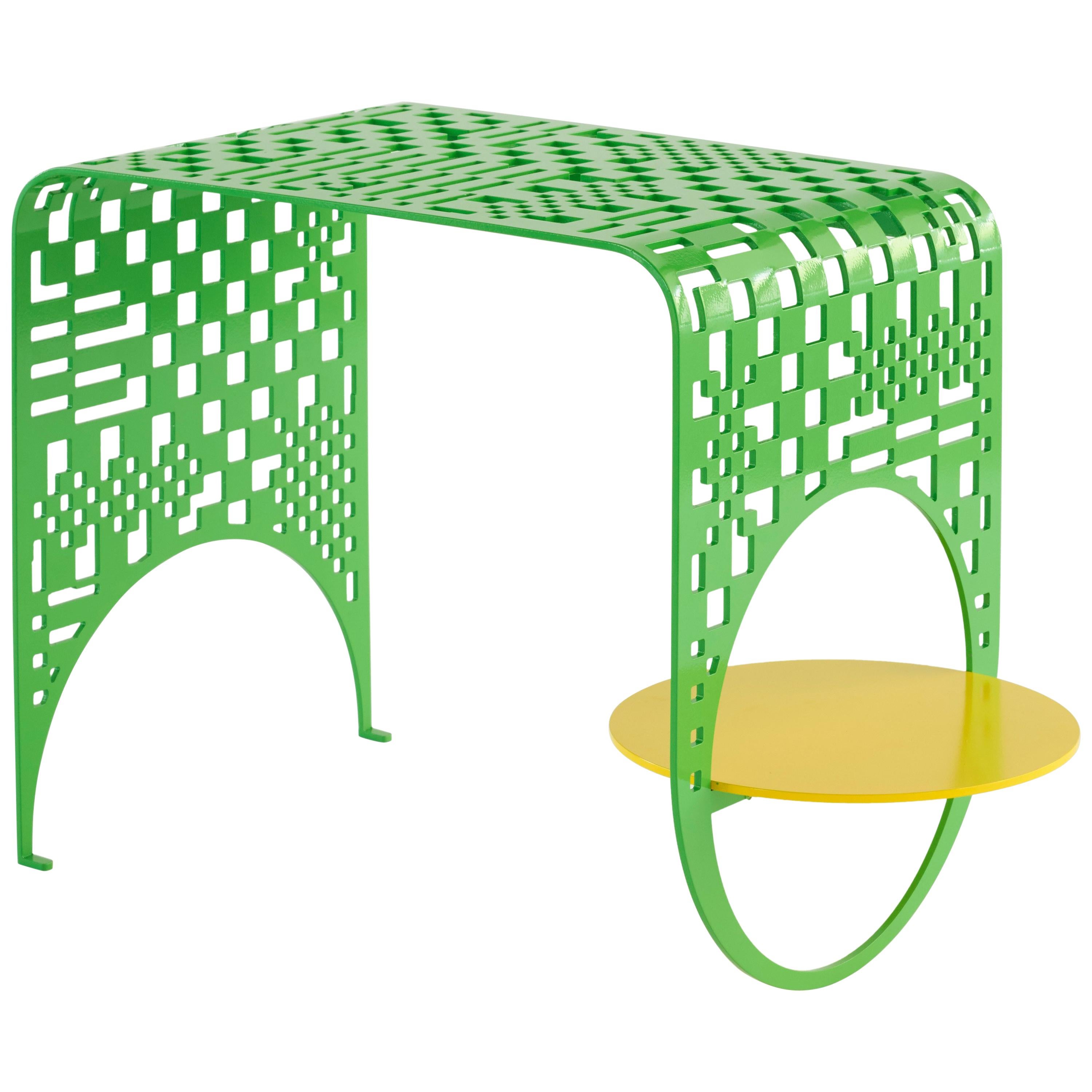 Schlanker Karo-Tisch aus zeitgenössischem pulverbeschichtetem Stahl in Weiß, Gelb und Grün im Angebot
