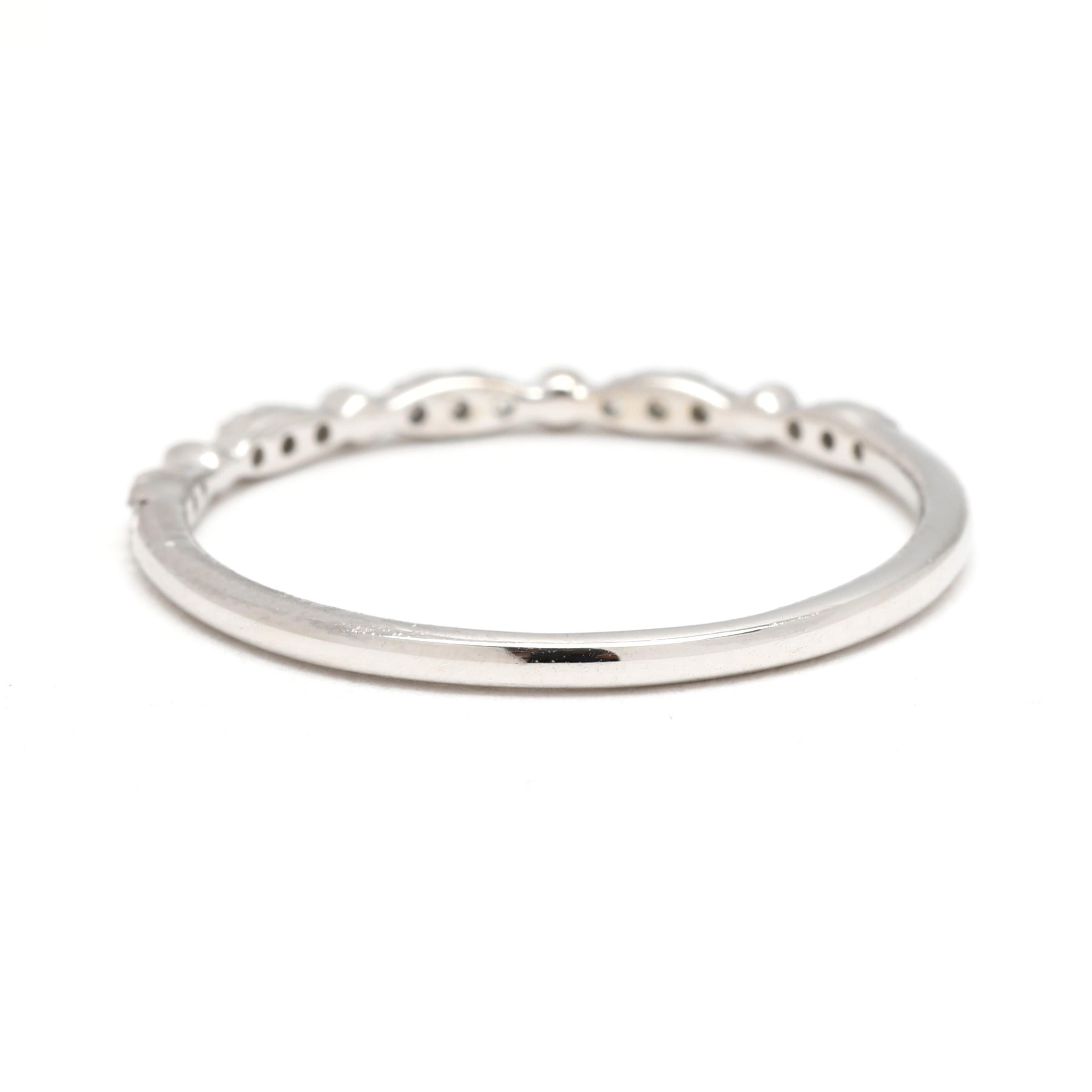 Taille ronde Bague à diamant fin, or blanc 14k, taille 7, empilable en vente