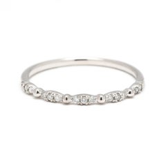 Anillo con banda fina de diamantes, oro blanco de 14k, talla 7, apilable