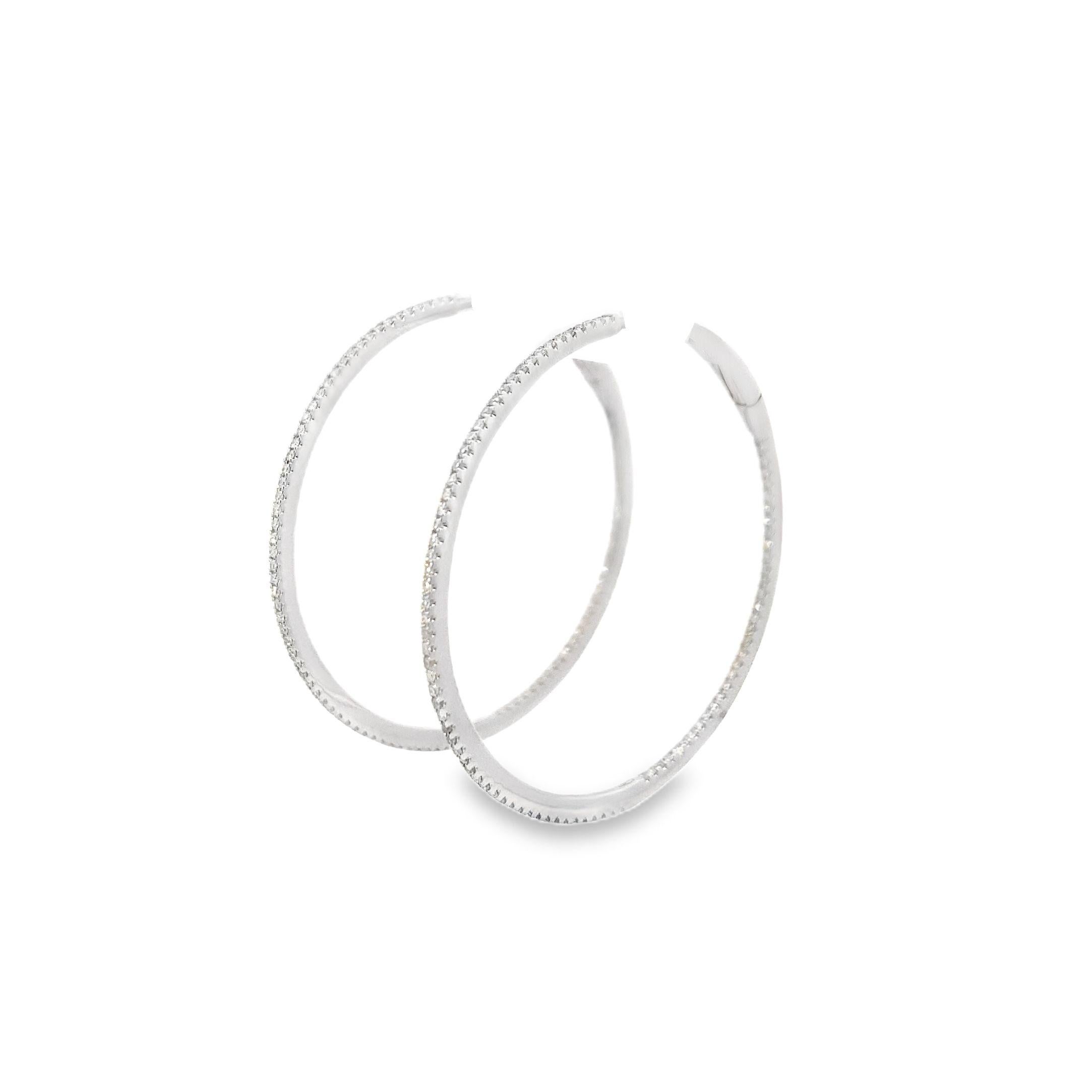 Moderno Maurice Fine Jewelry - Cerchi sottili con diamanti all'interno in vendita