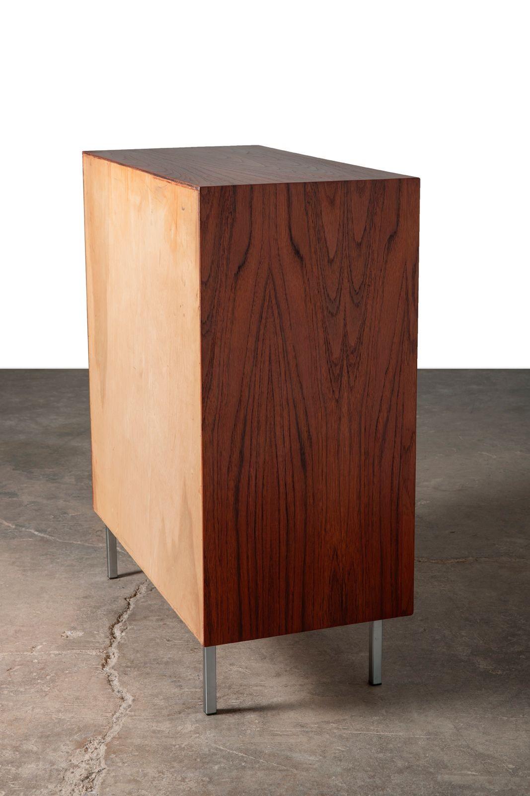 Thin Edge Fünf Schubladen Teak Kommode im Angebot 1