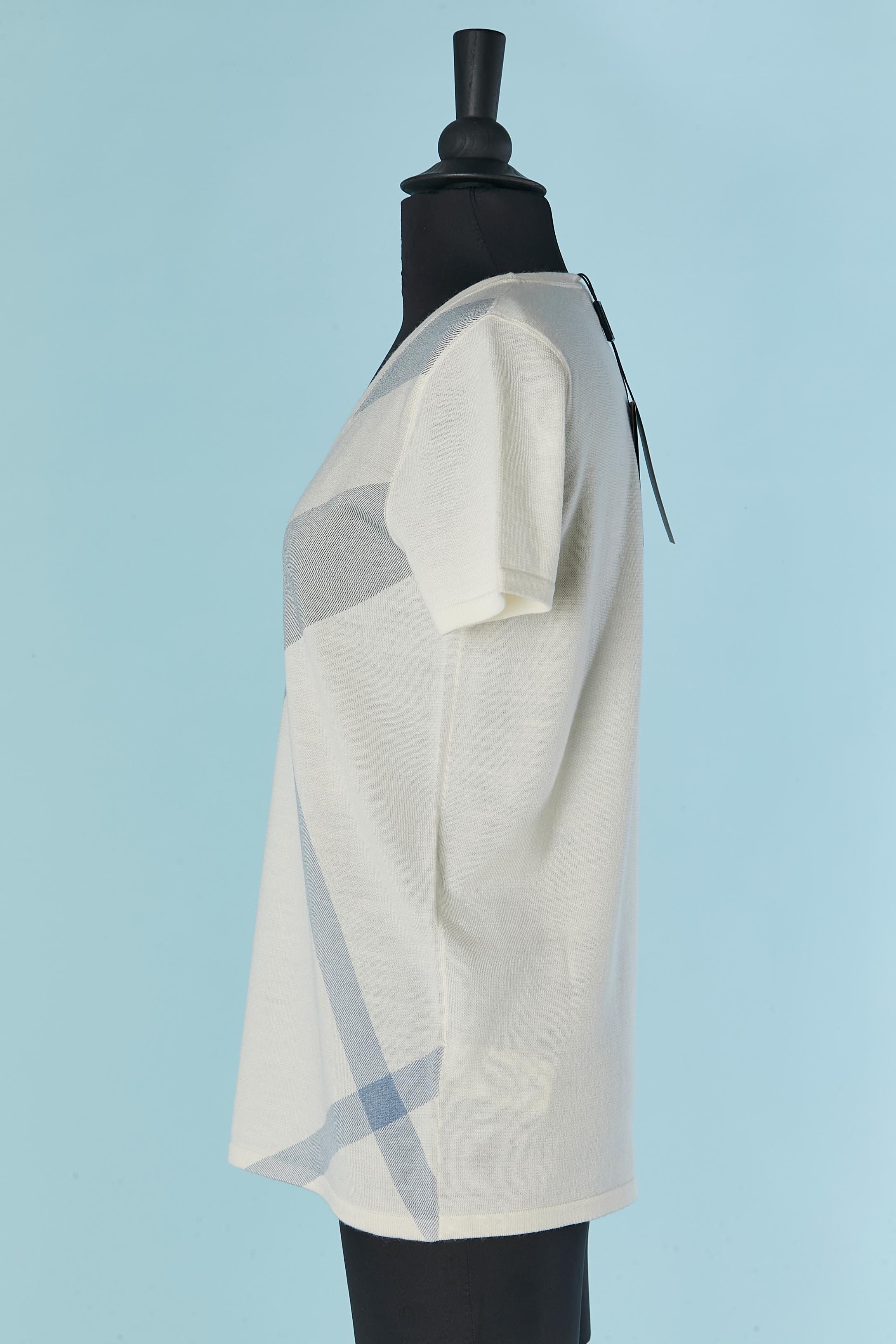Thin knit Teehemd mit kariertem Muster auf der Vorderseite BURBERRY BRIT Neu (Grau) im Angebot