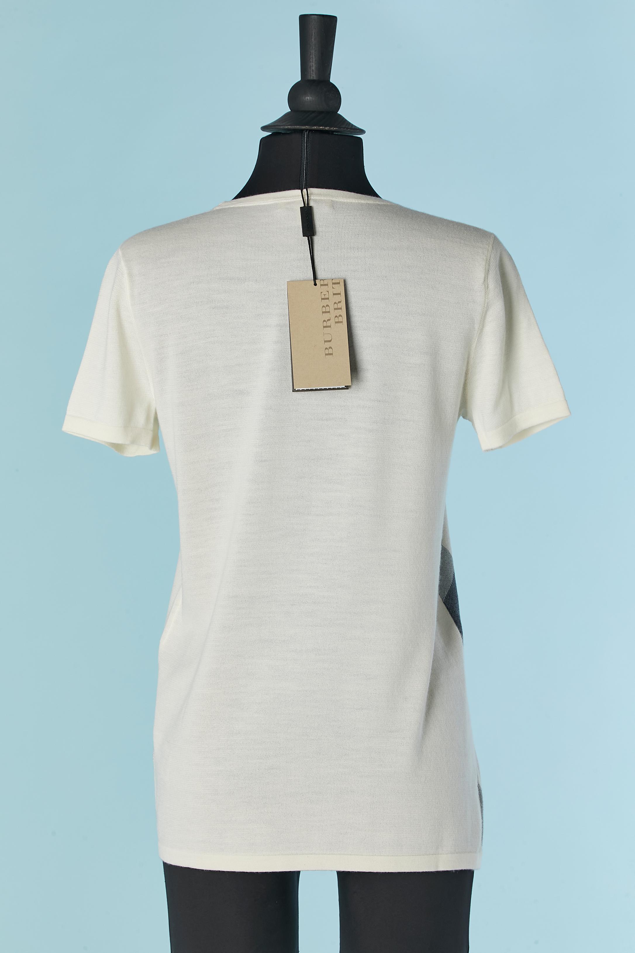 Thin knit Teehemd mit kariertem Muster auf der Vorderseite BURBERRY BRIT Neu im Zustand „Neu“ im Angebot in Saint-Ouen-Sur-Seine, FR