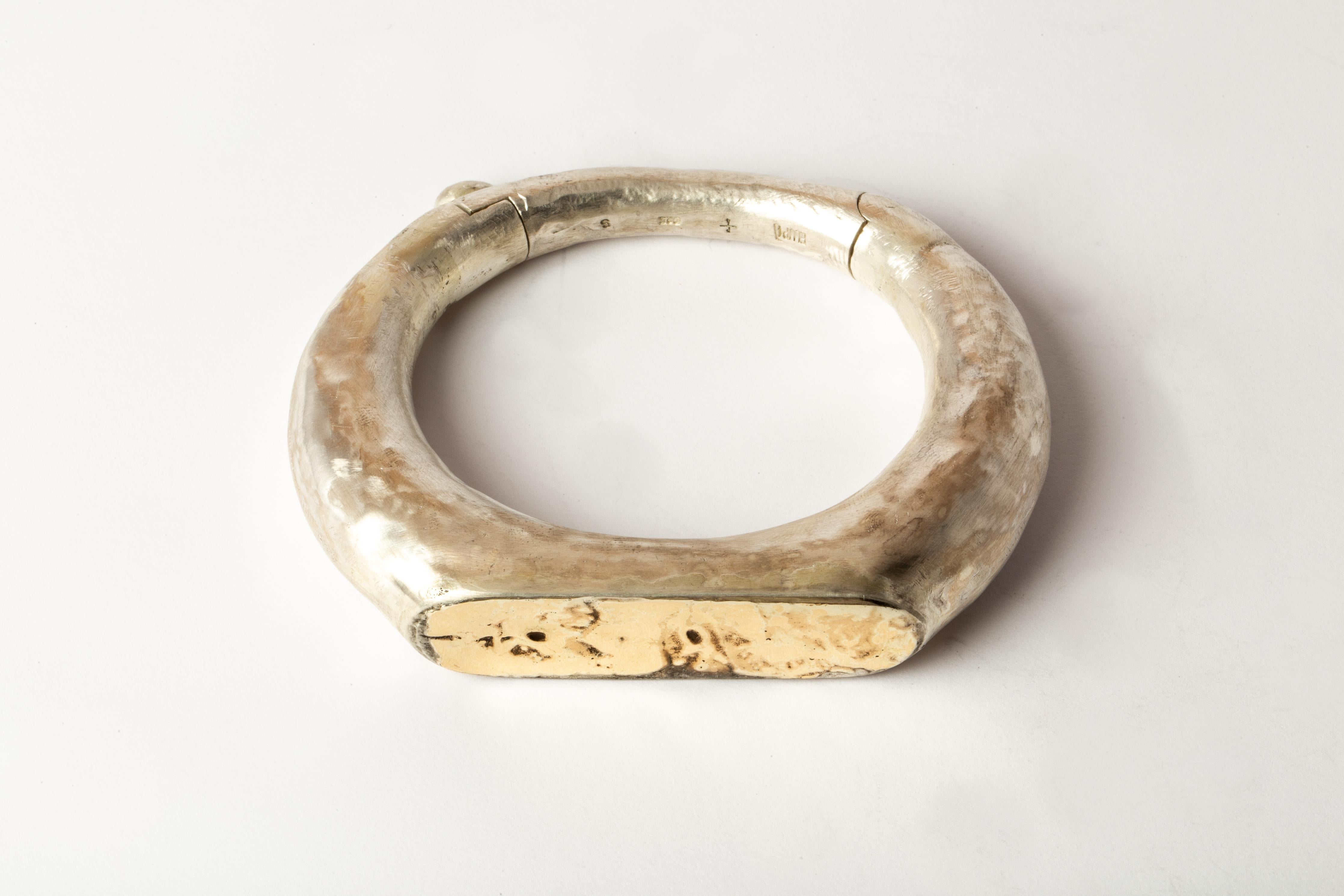 Women's or Men's Thin Roman Bracelet (Fuse, MA18K) For Sale