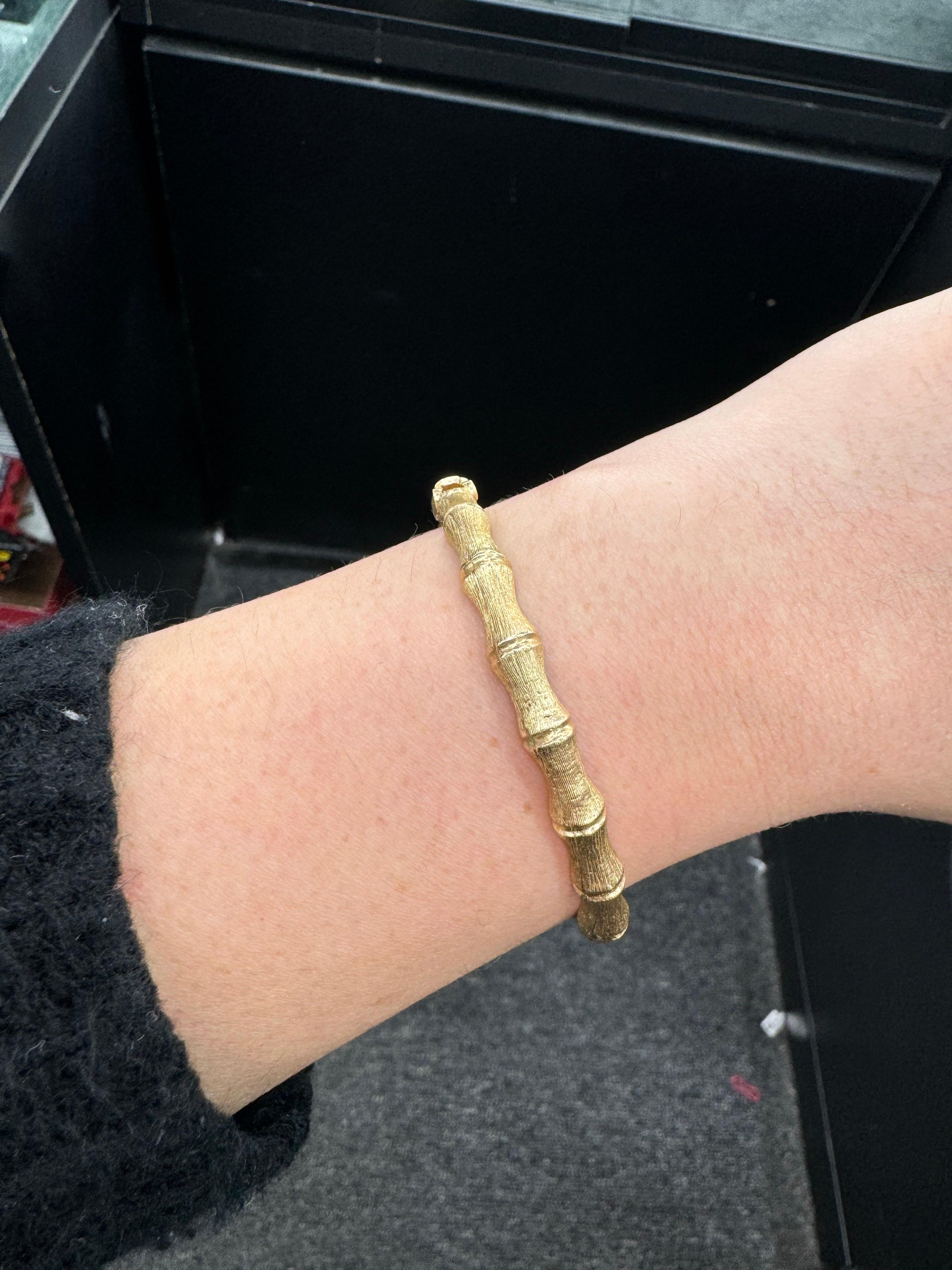 Bracelet jonc empilable à motif bambou en or jaune 14 carats 14,3 grammes en vente 1