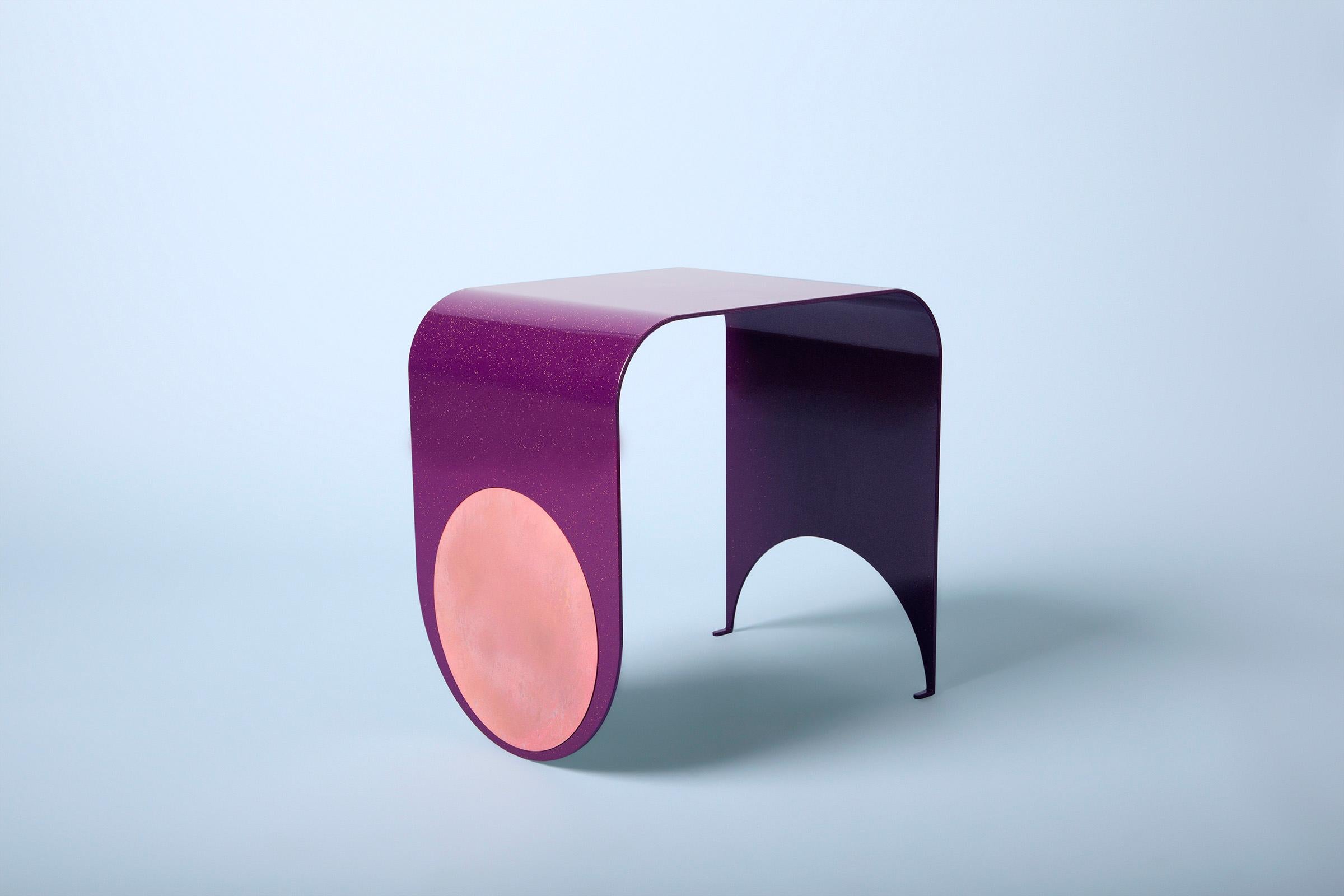 thin stool photos