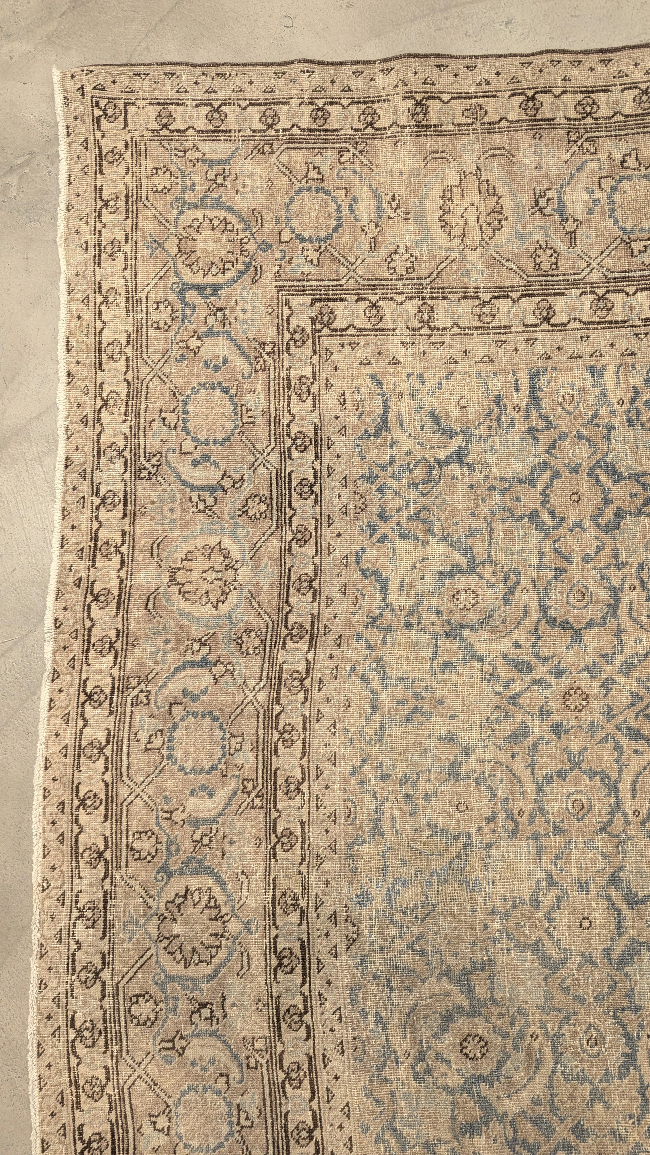 Tabriz Troisième quart du 20e siècle en vente