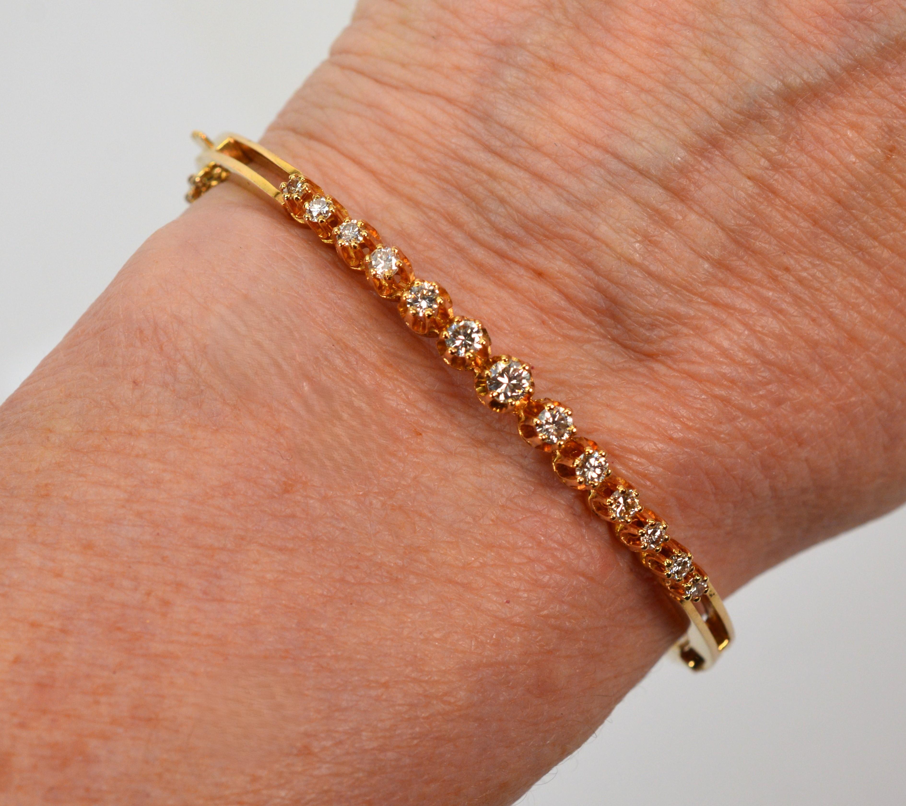 Thirteen Diamond 14 Karat Yellow Gold Bangle Bracelet For Sale 2