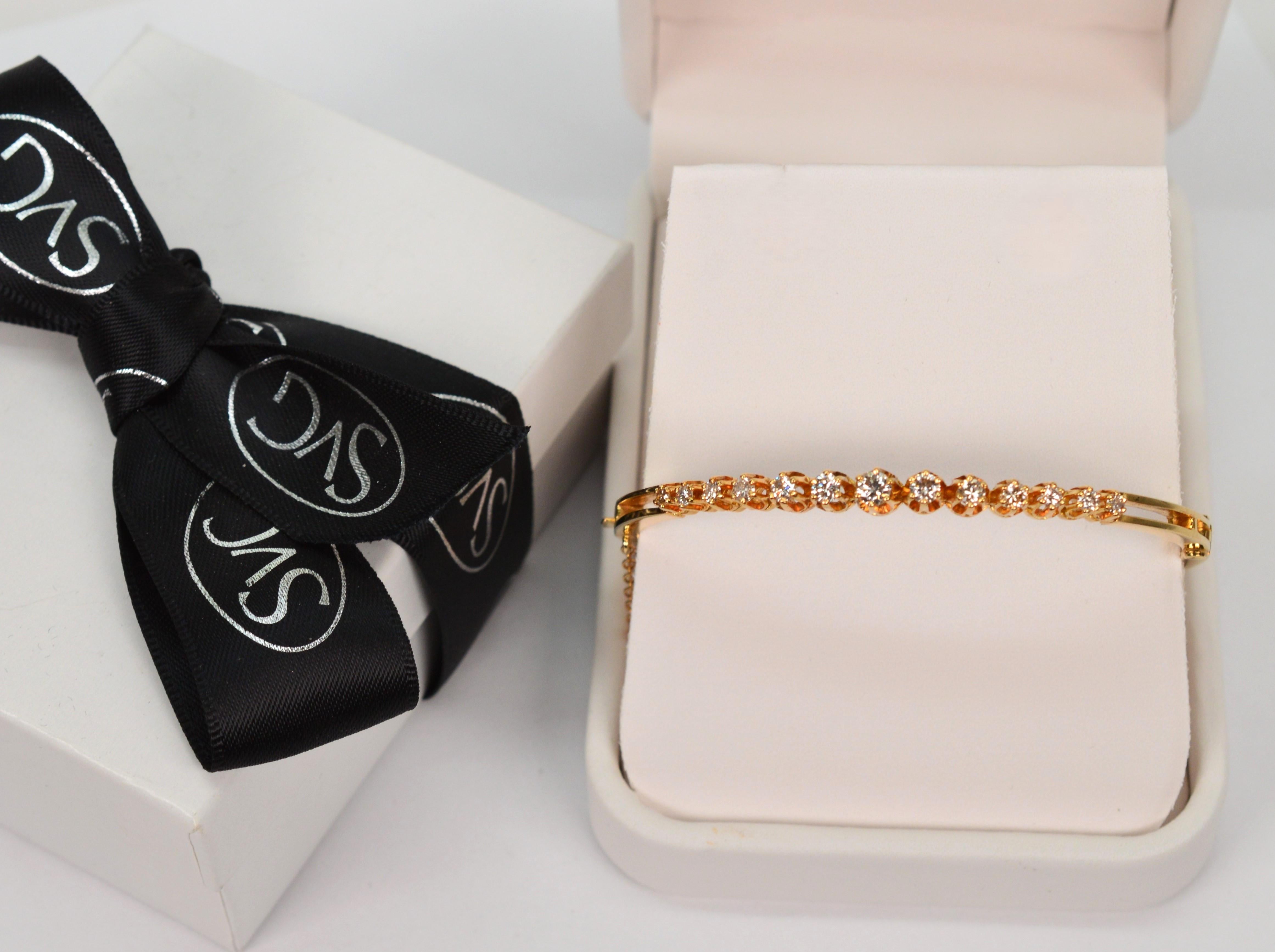 Thirteen Diamond 14 Karat Yellow Gold Bangle Bracelet For Sale 3