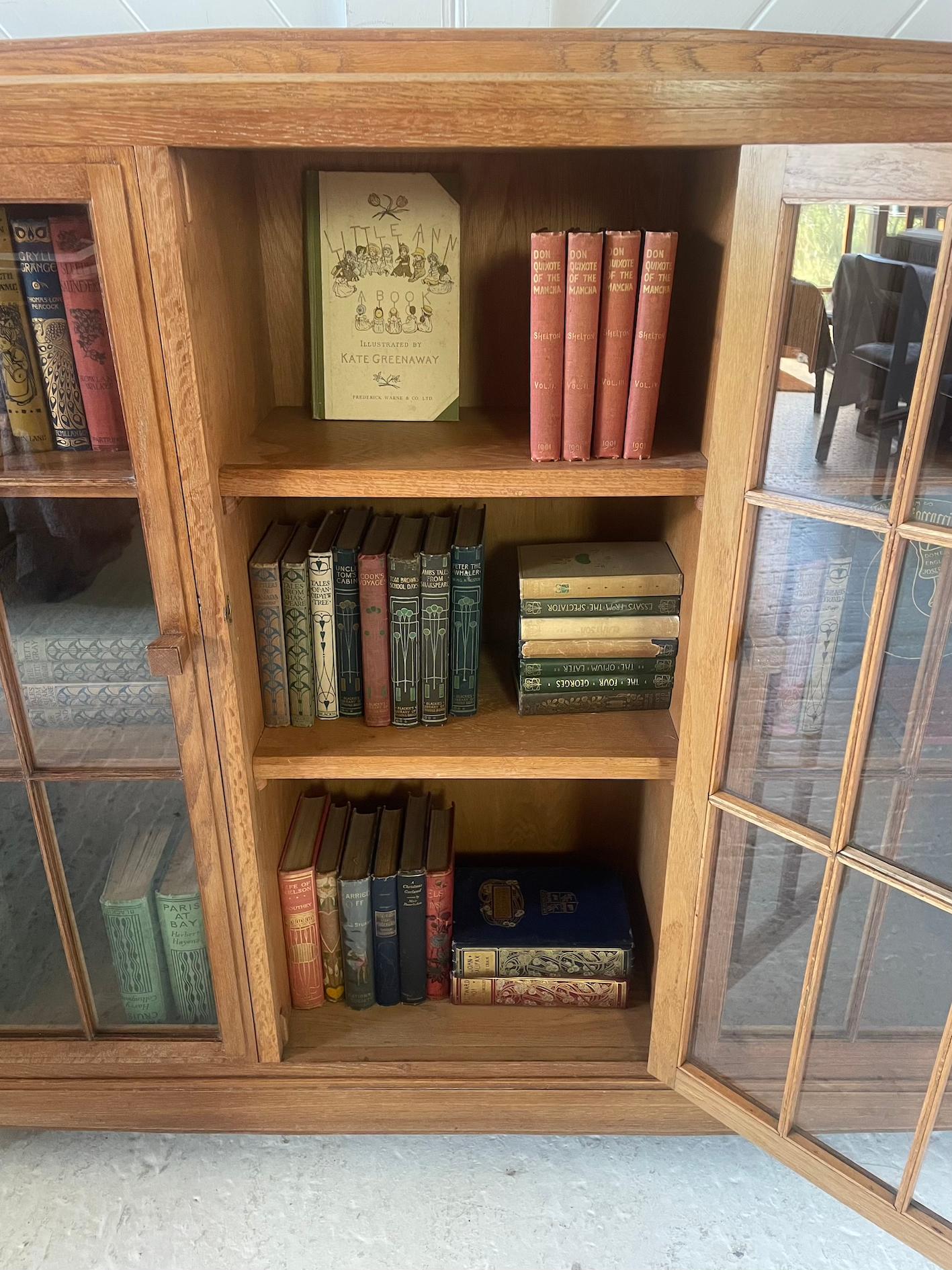 Libreria Thirties a 3 ante Oak di Brynmawr In condizioni buone in vendita a Petworth, GB