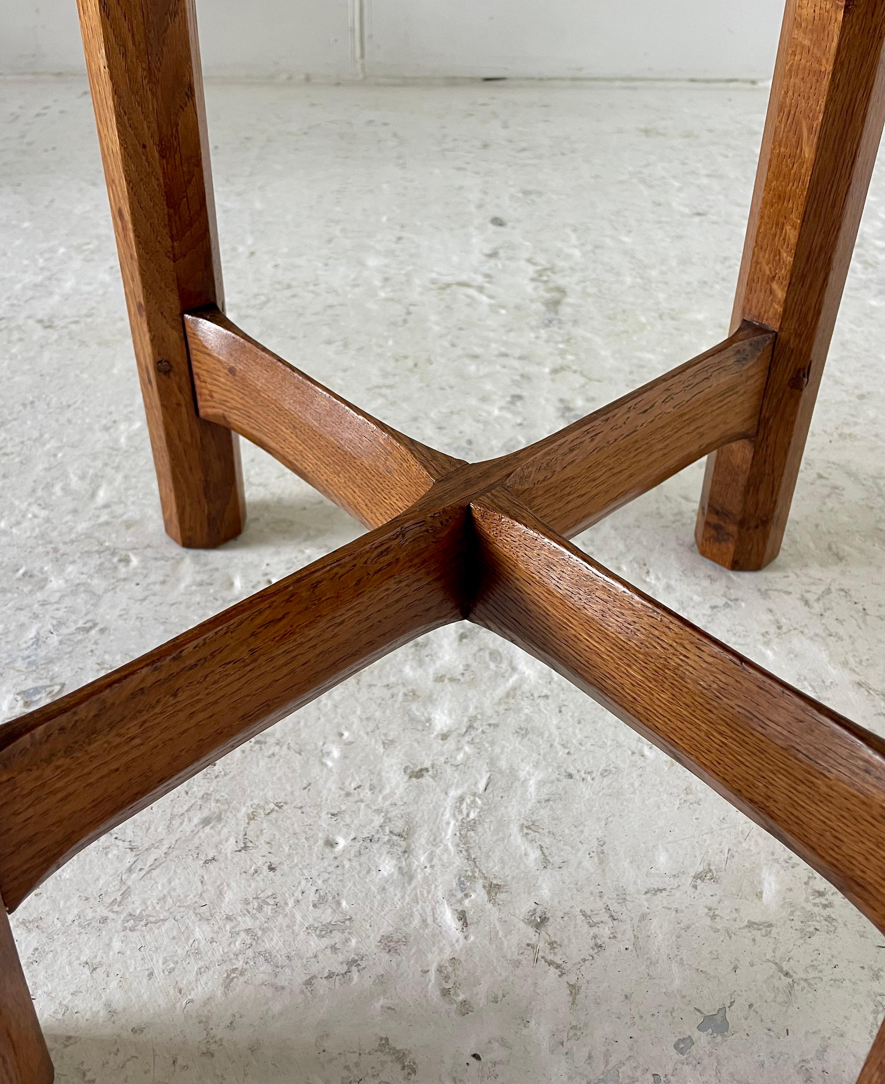 Arts and Crafts Tavolino anni '30 in Oak di Gordon Russell in vendita