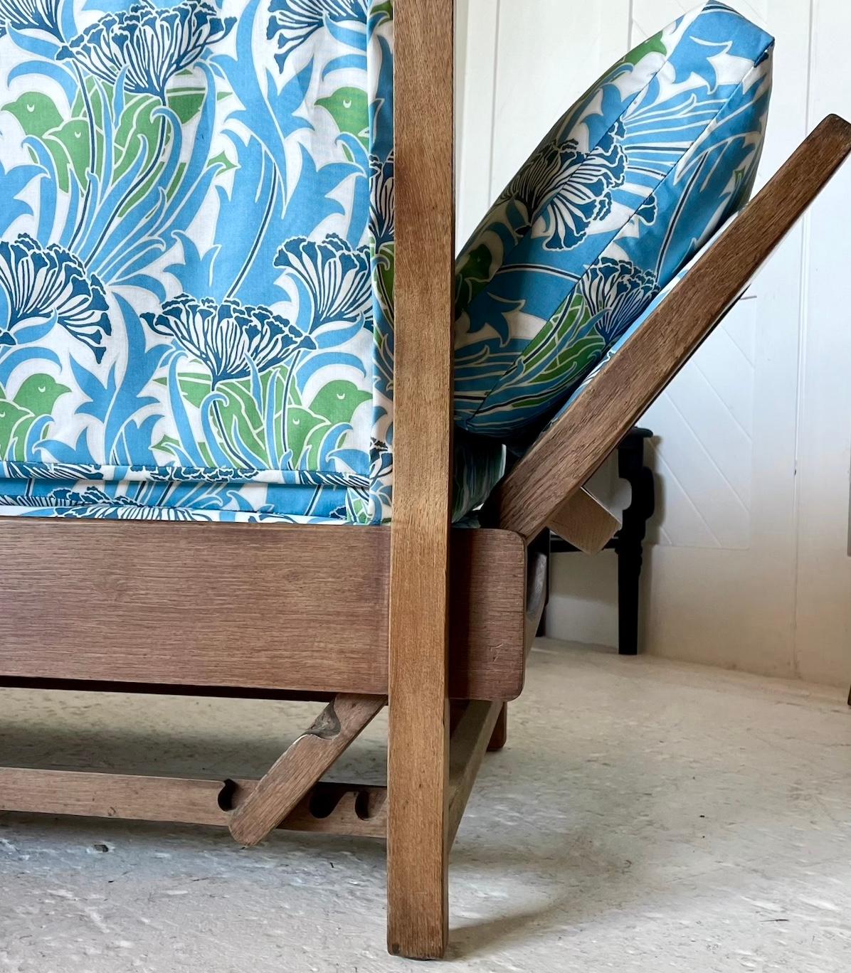 Thirties Parker Knoll Drop Sided Oak Settee In Good Condition In Petworth, GB