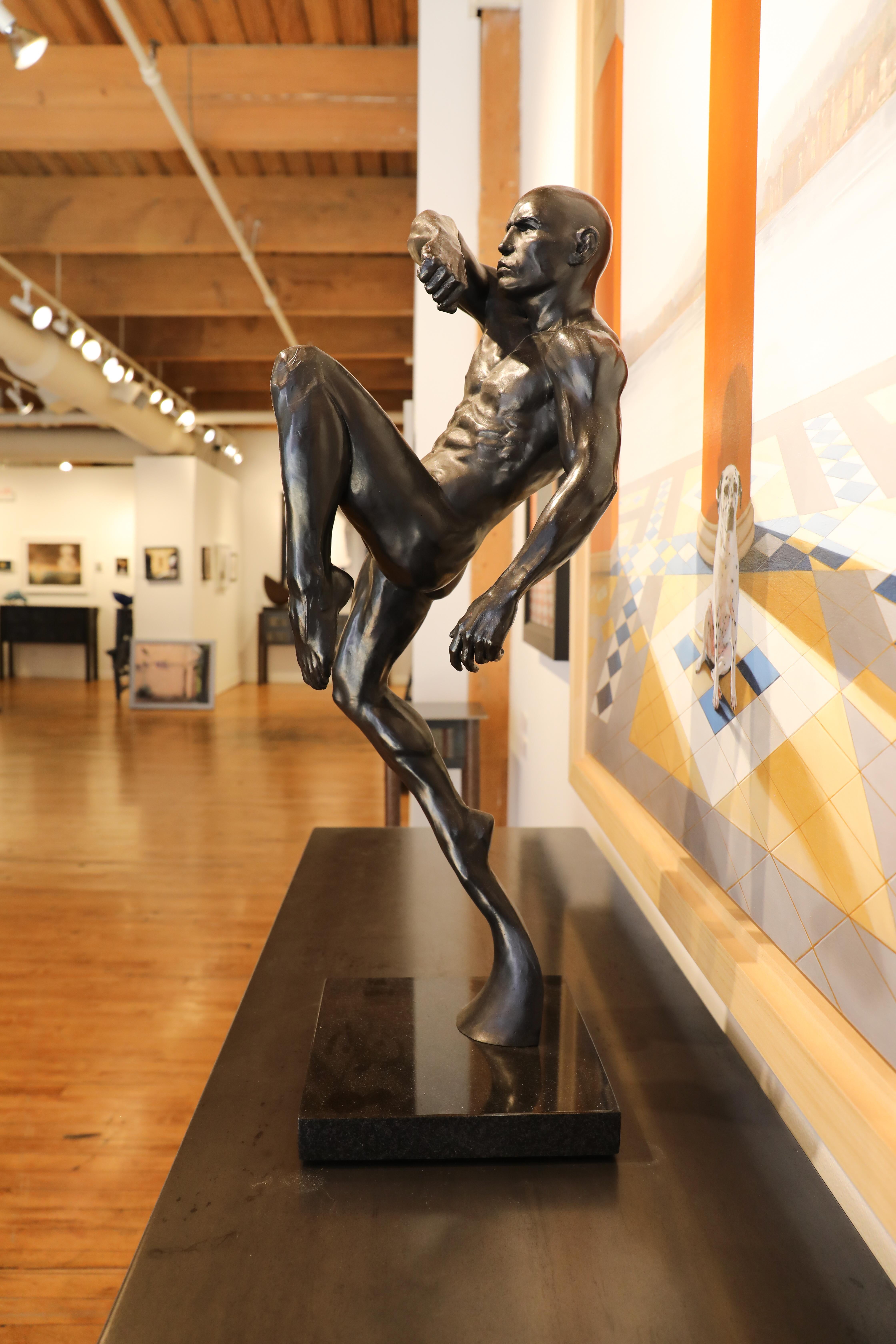 Art ancien, Figure de nu masculin athlétique, Sculpture en bronze de Dean Kugler en vente 1